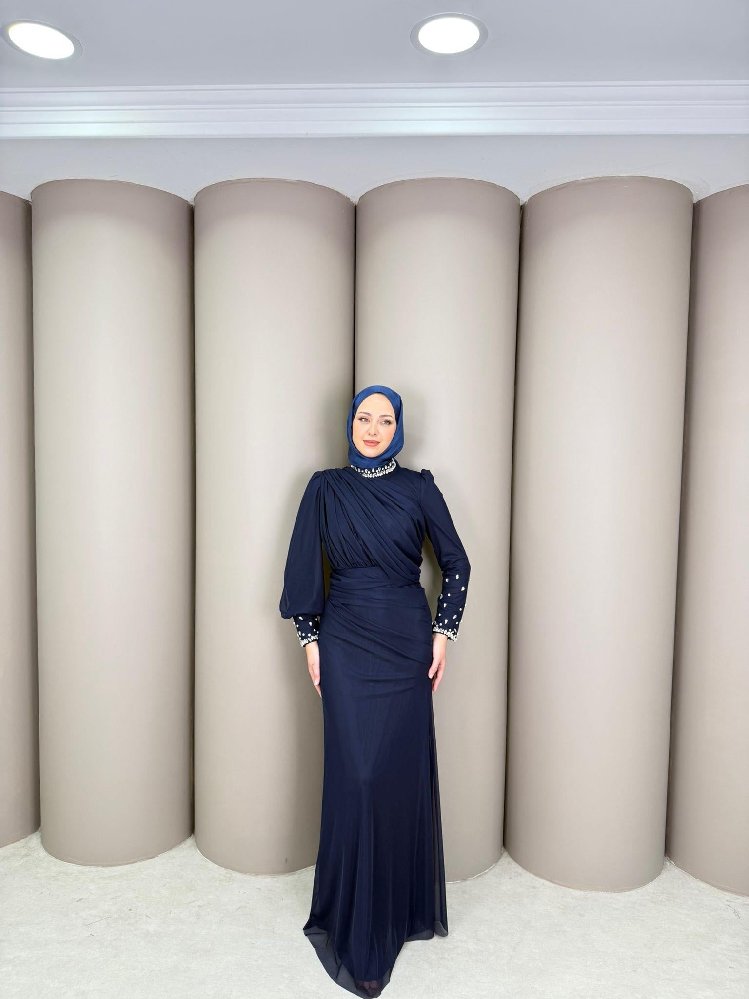 Abiye
Laura Abiye Lacivert