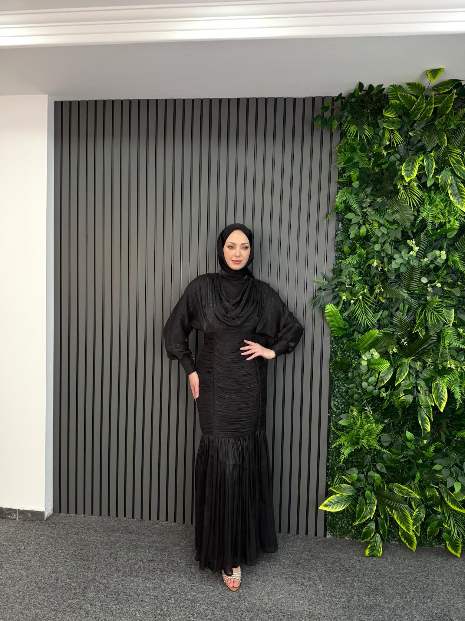 Abiye
Nars Abiye Siyah 