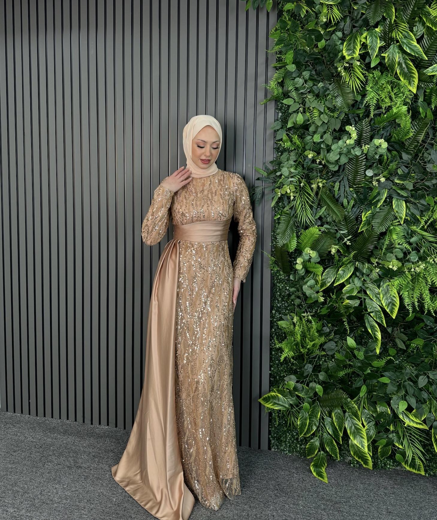 Abiye
Sara Abiye Gold