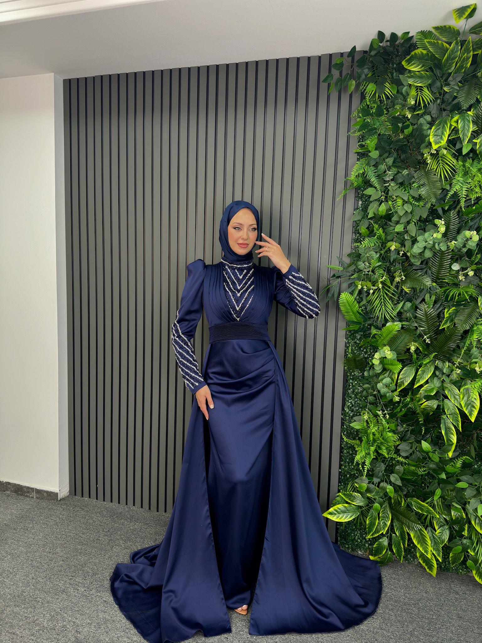 Abiye
Senem Abiye Lacivert