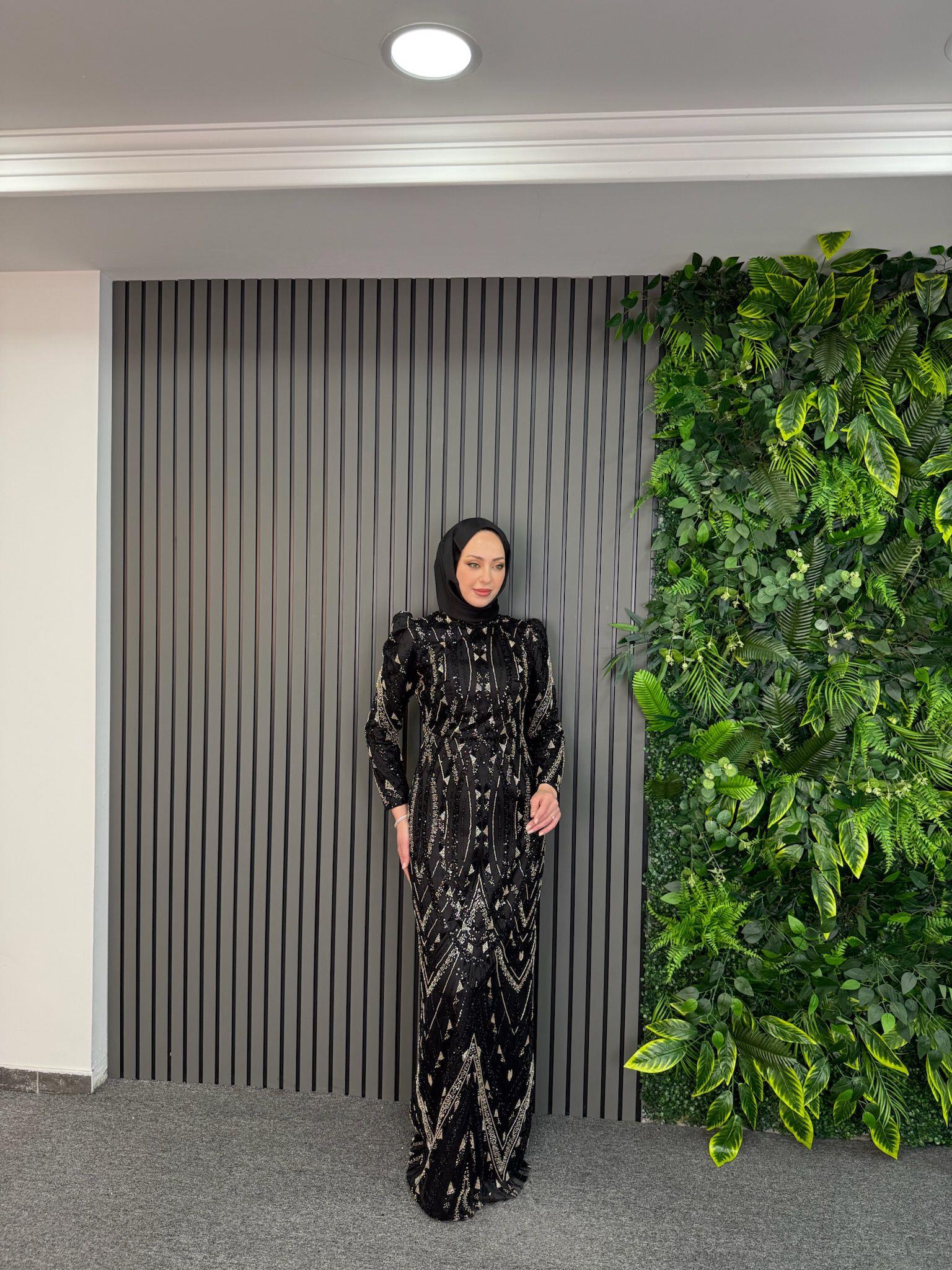 Abiye
Umay Abiye Siyah