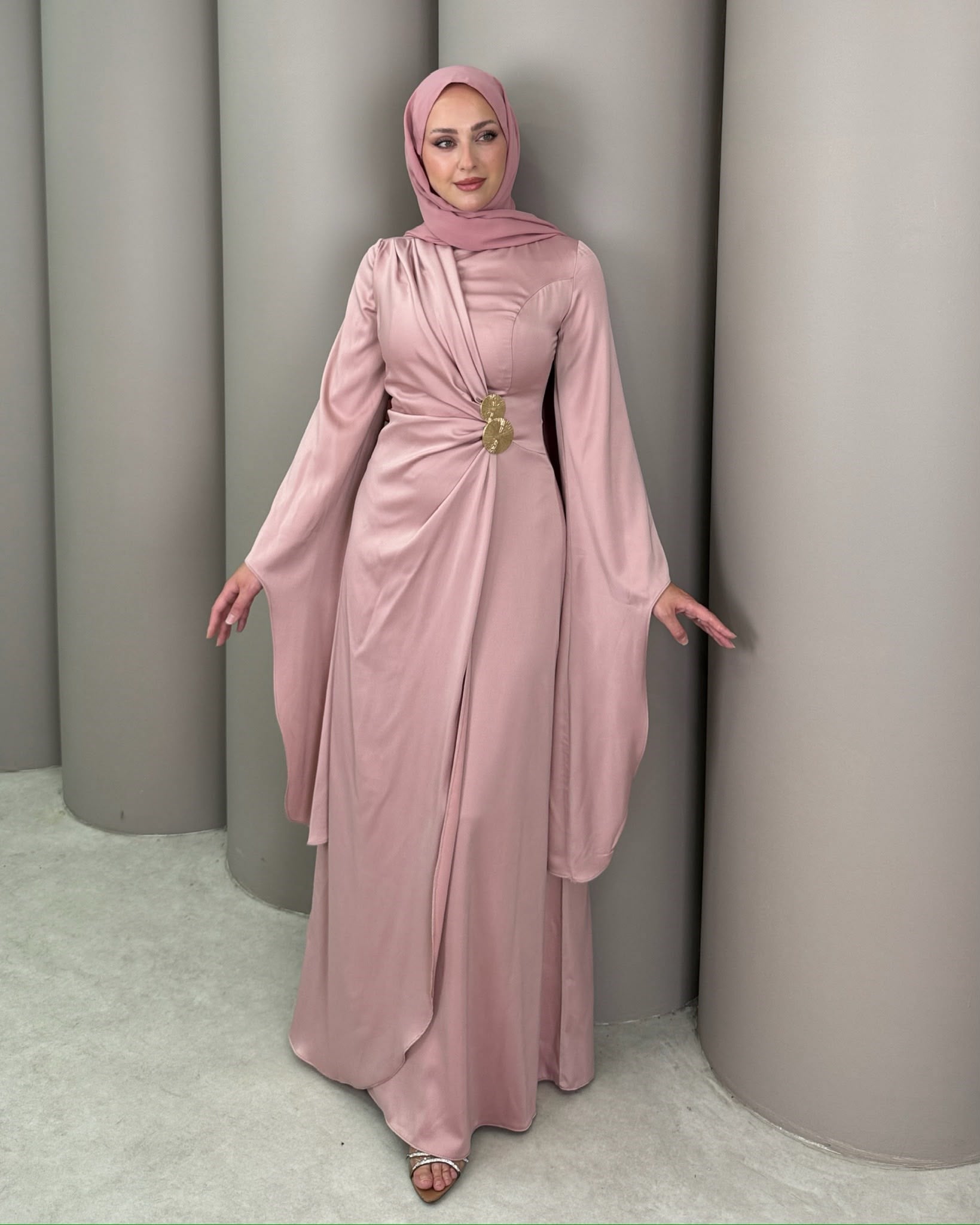 Abiye
Vione Abiye Pembe