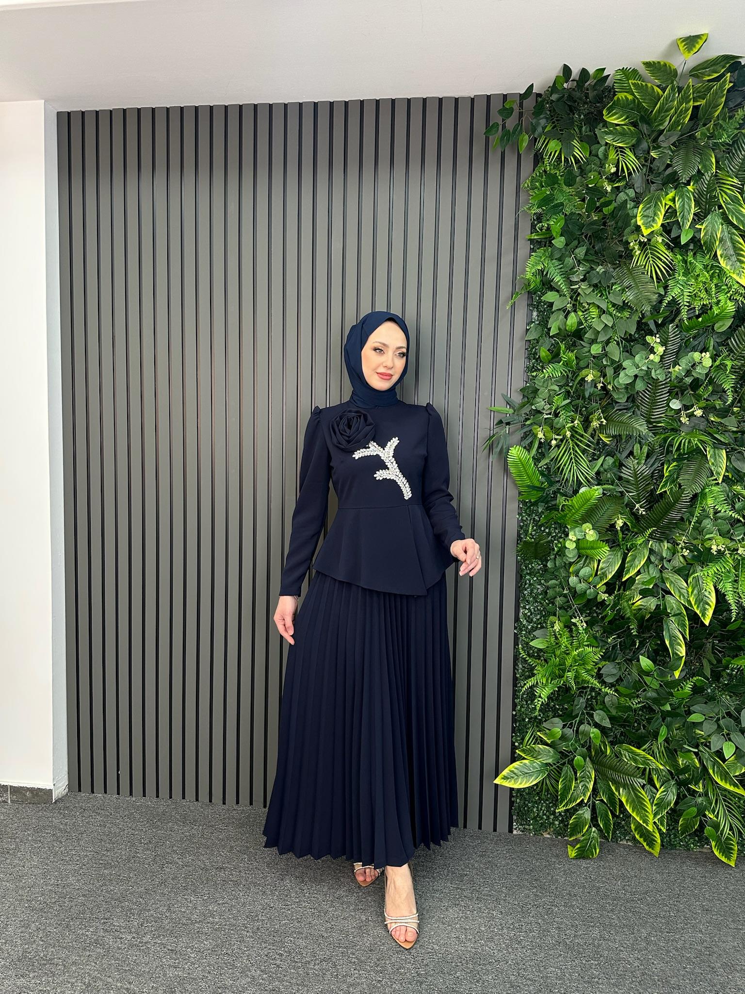 Takım
Medine Takım Lacivert