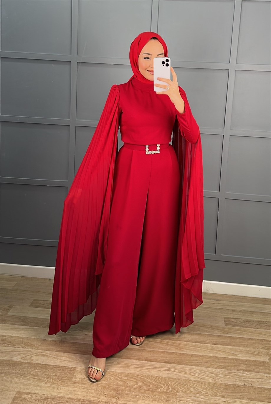 Pelerin Detaylı Pliseli Tulum Kırmızı