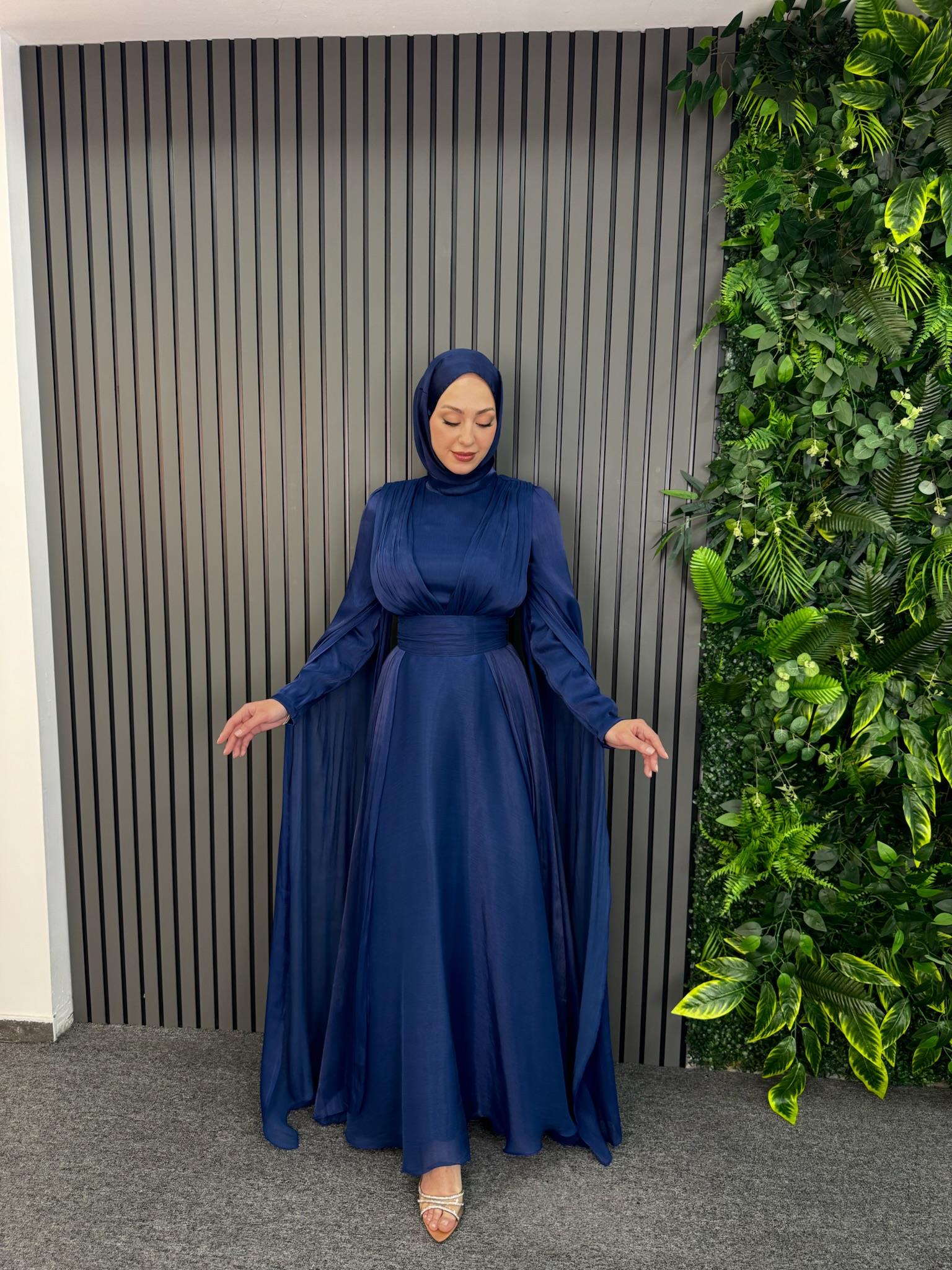 Abiye
Ada Abiye Lacivert