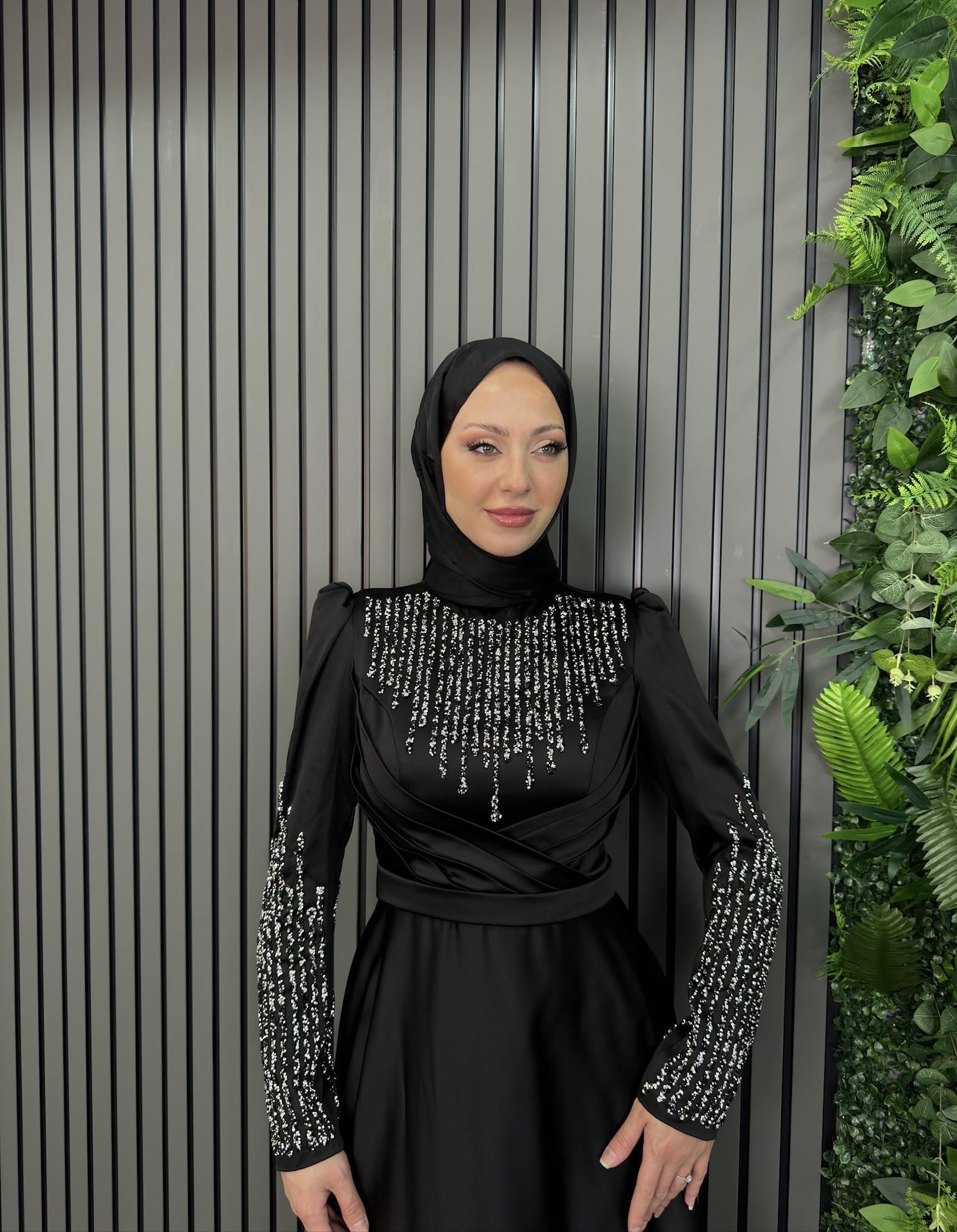 Abiye
Alev Abiye Siyah