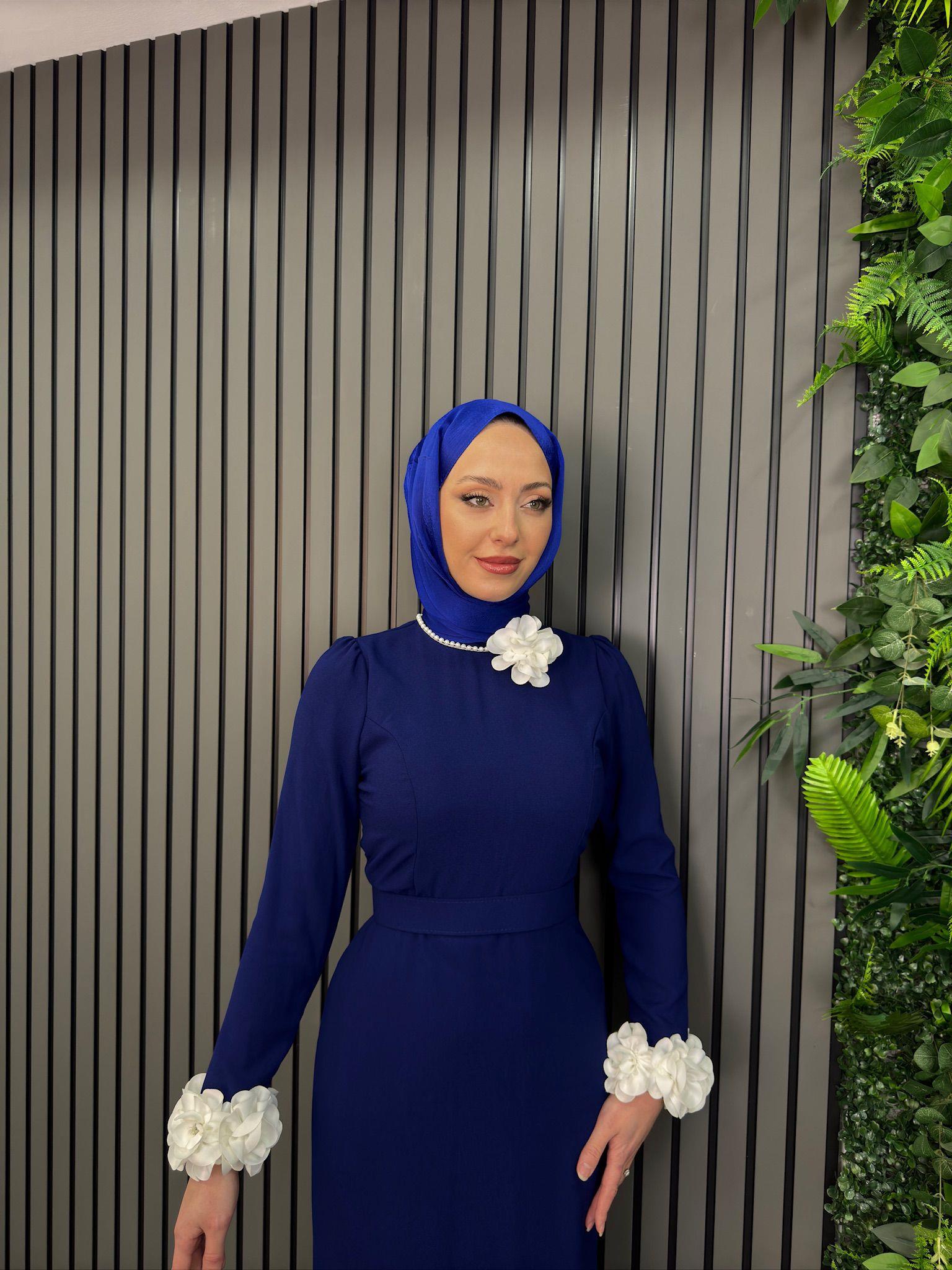 Abiye
Almira Abiye Lacivert