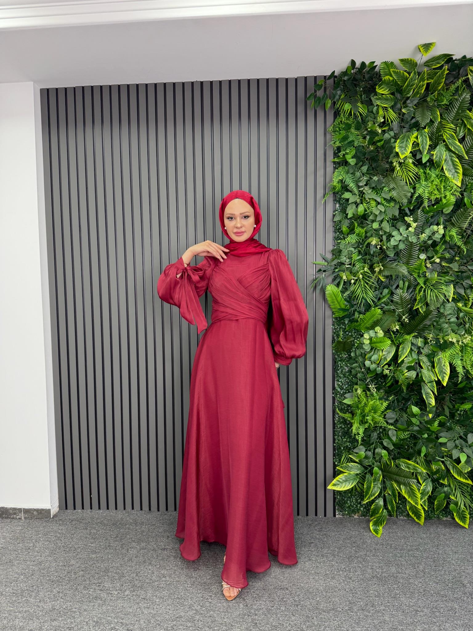 Abiye
Amaris Abiye Bordo