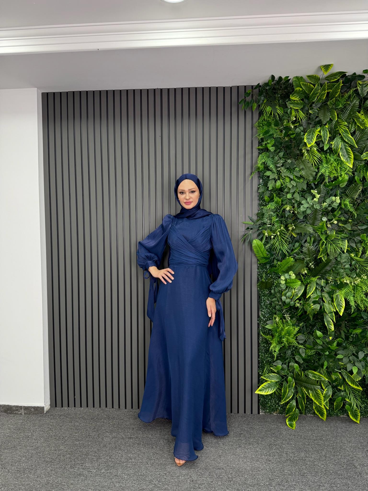 Abiye
Amaris Abiye Lacivert