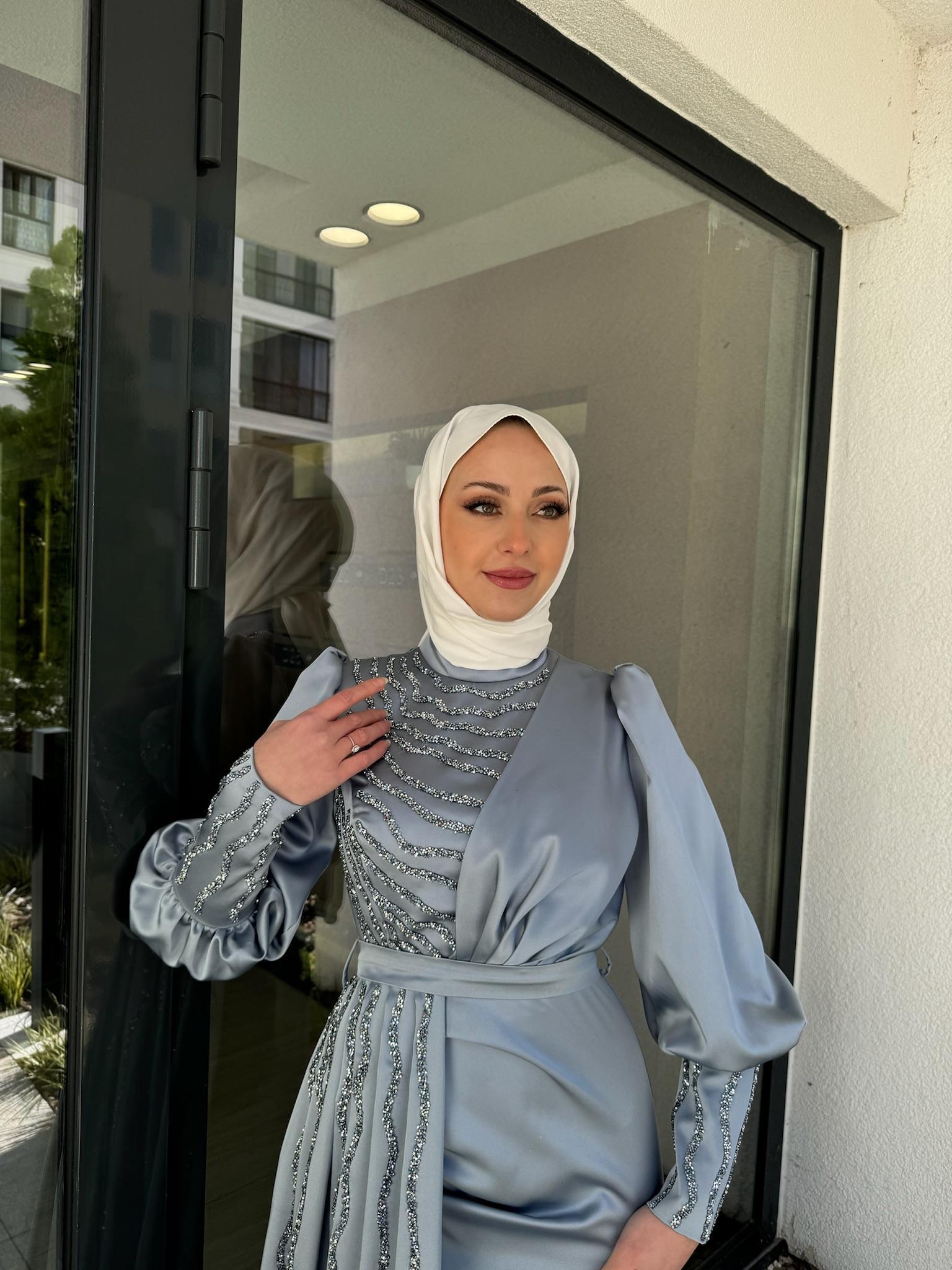 Abiye
Balo Abiye Gri