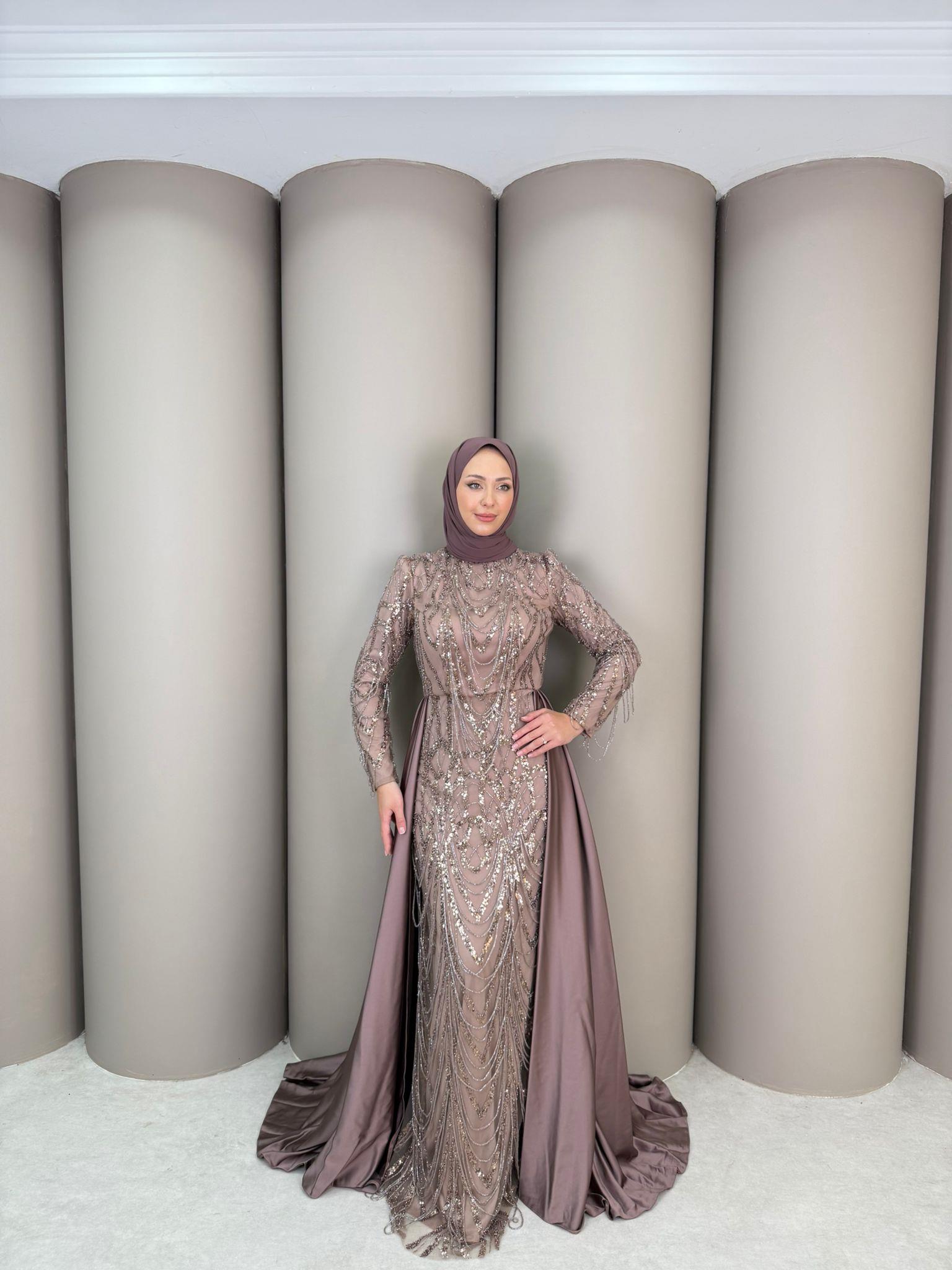 Abiye
Banu Abiye Gül Kurusu