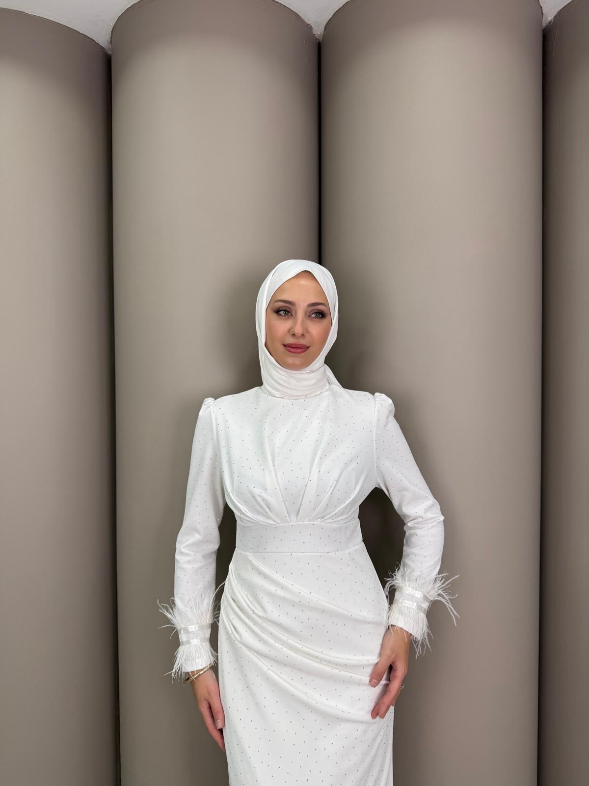 Abiye
Beste Abiye Beyaz