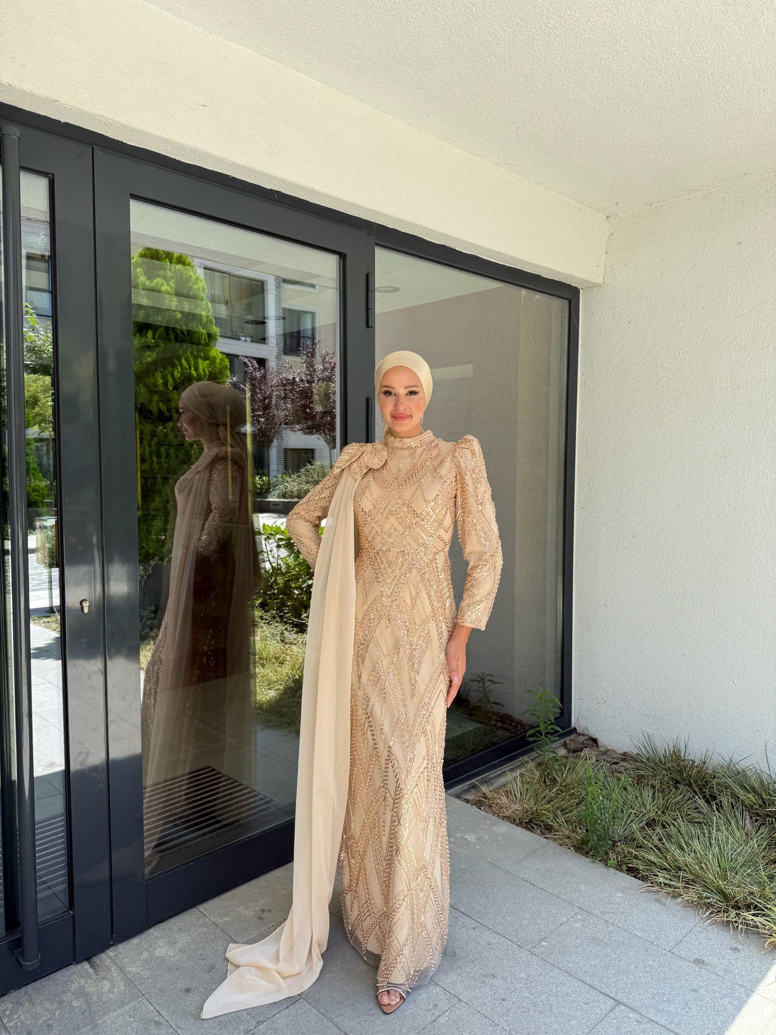 Abiye
Cemre Abiye Gold