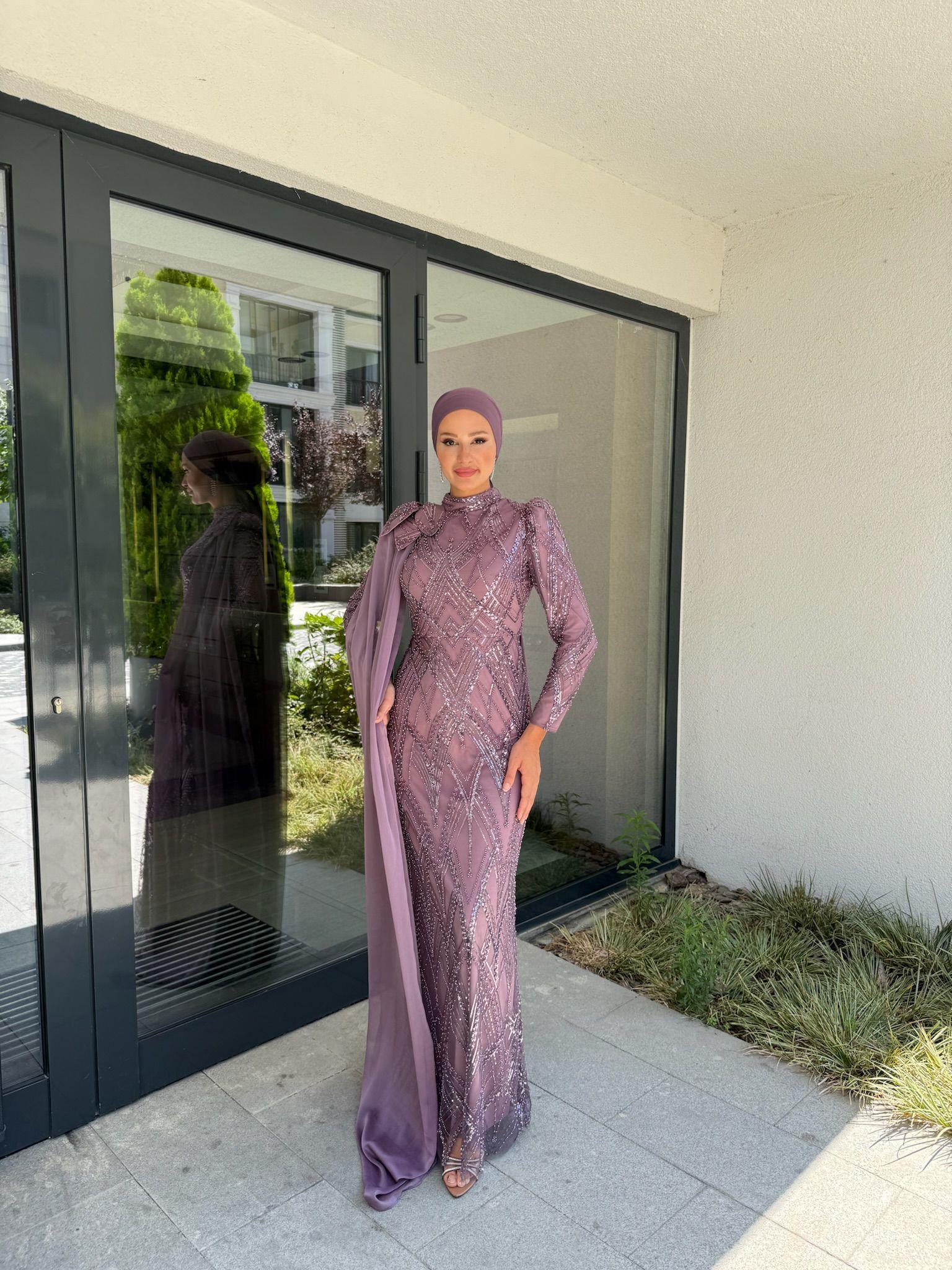 Abiye
Cemre Abiye Lila