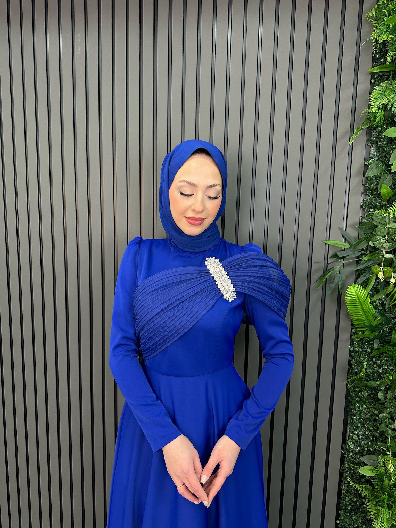 Abiye
Elegance Abiye Saks