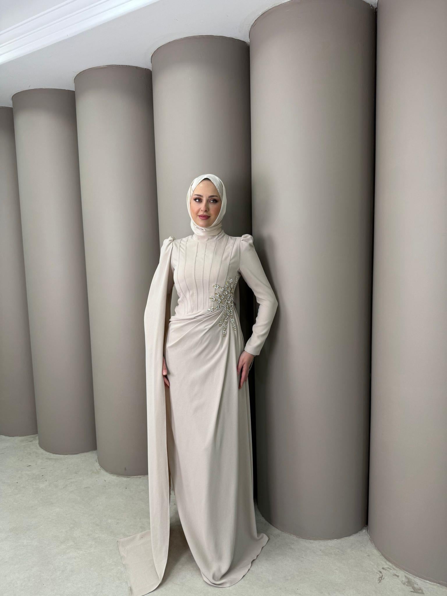 Abiye
Elira Abiye Taş