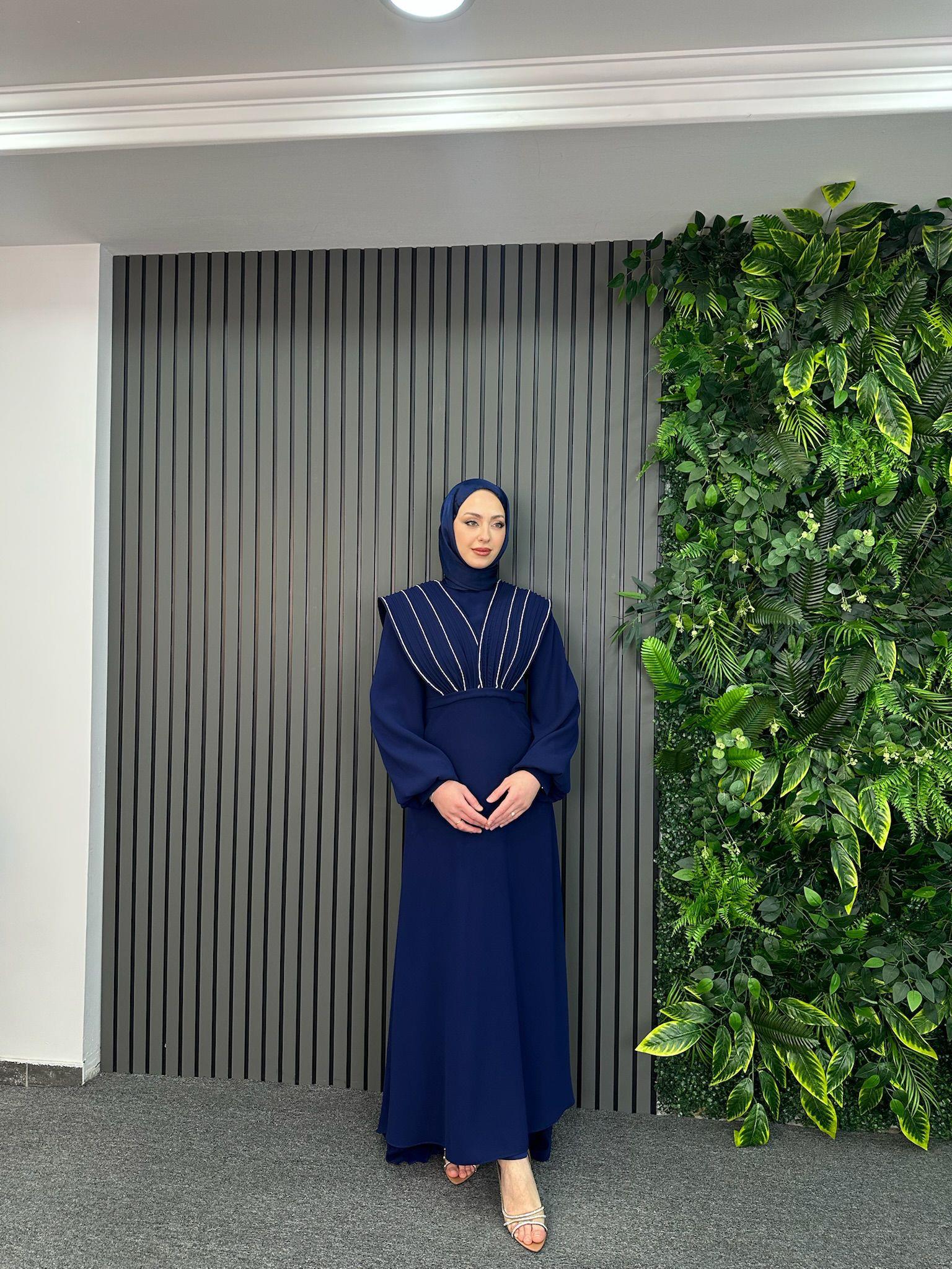 Abiye
Erva Abiye Lacivert