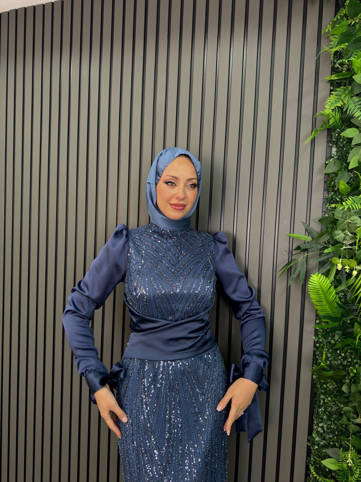 Abiye
Eylül Abiye İndigo