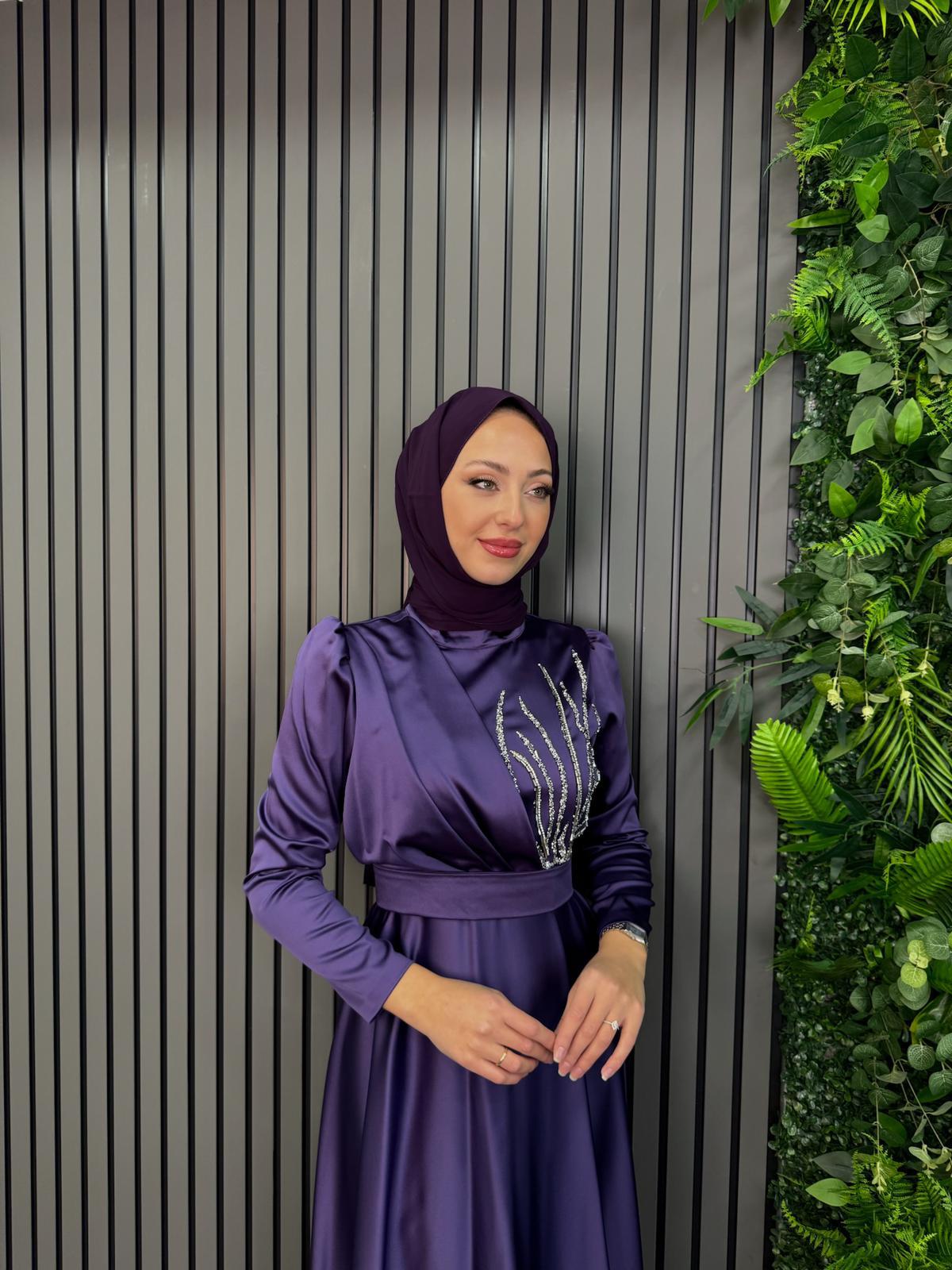 Abiye
Eylül Abiye Lila