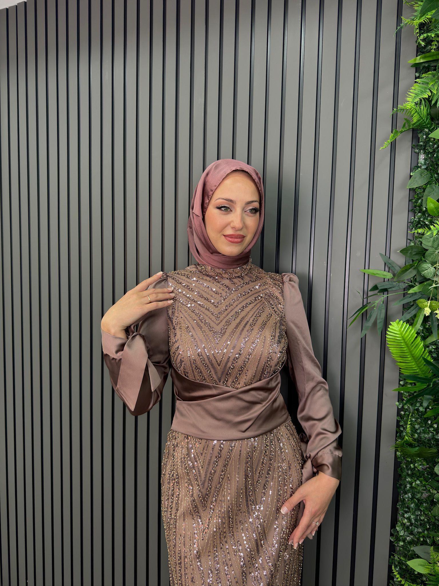 Abiye
Eylül Abiye Vizon