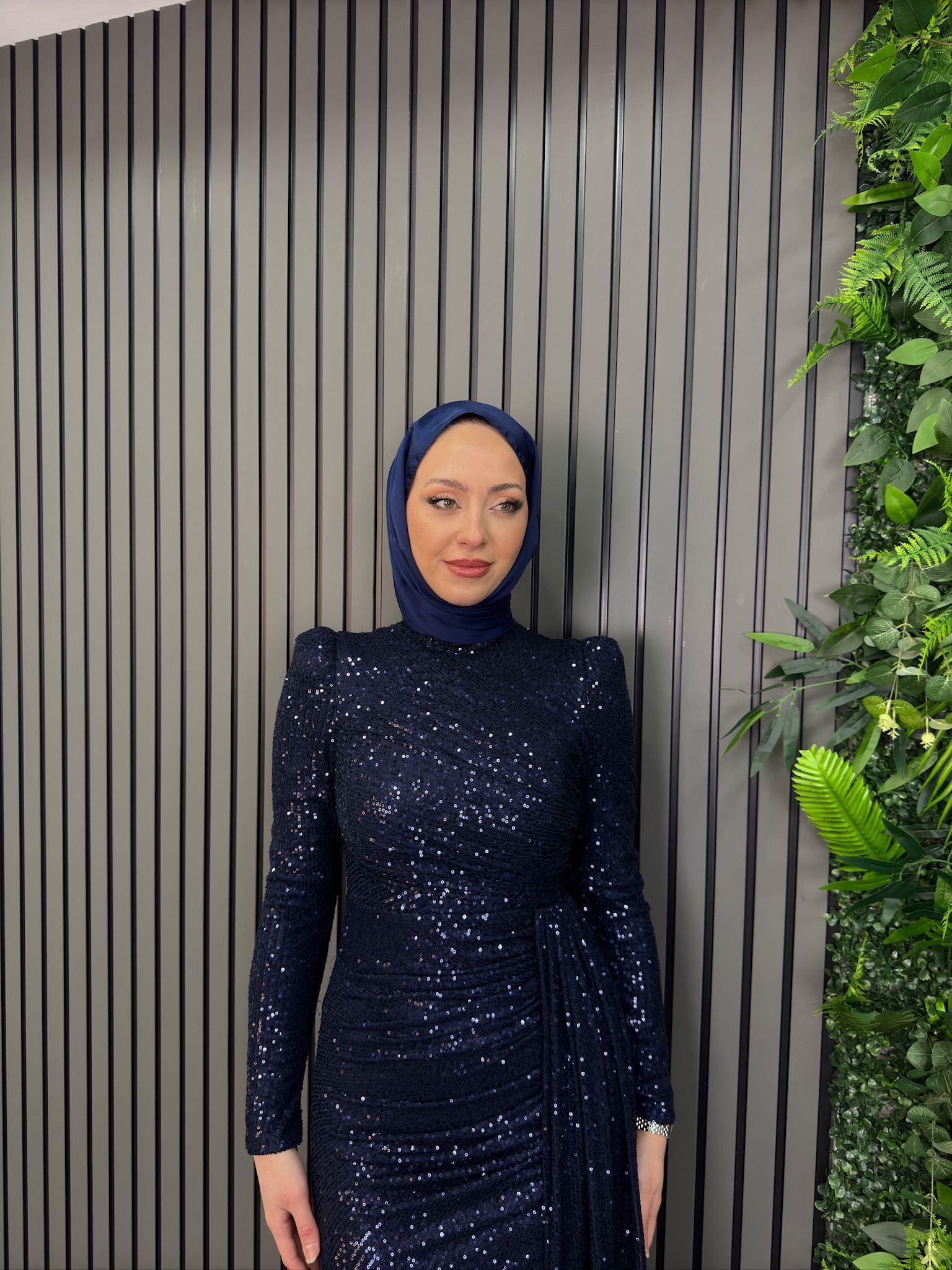 Abiye
Gülçehre Abiye Lacivert