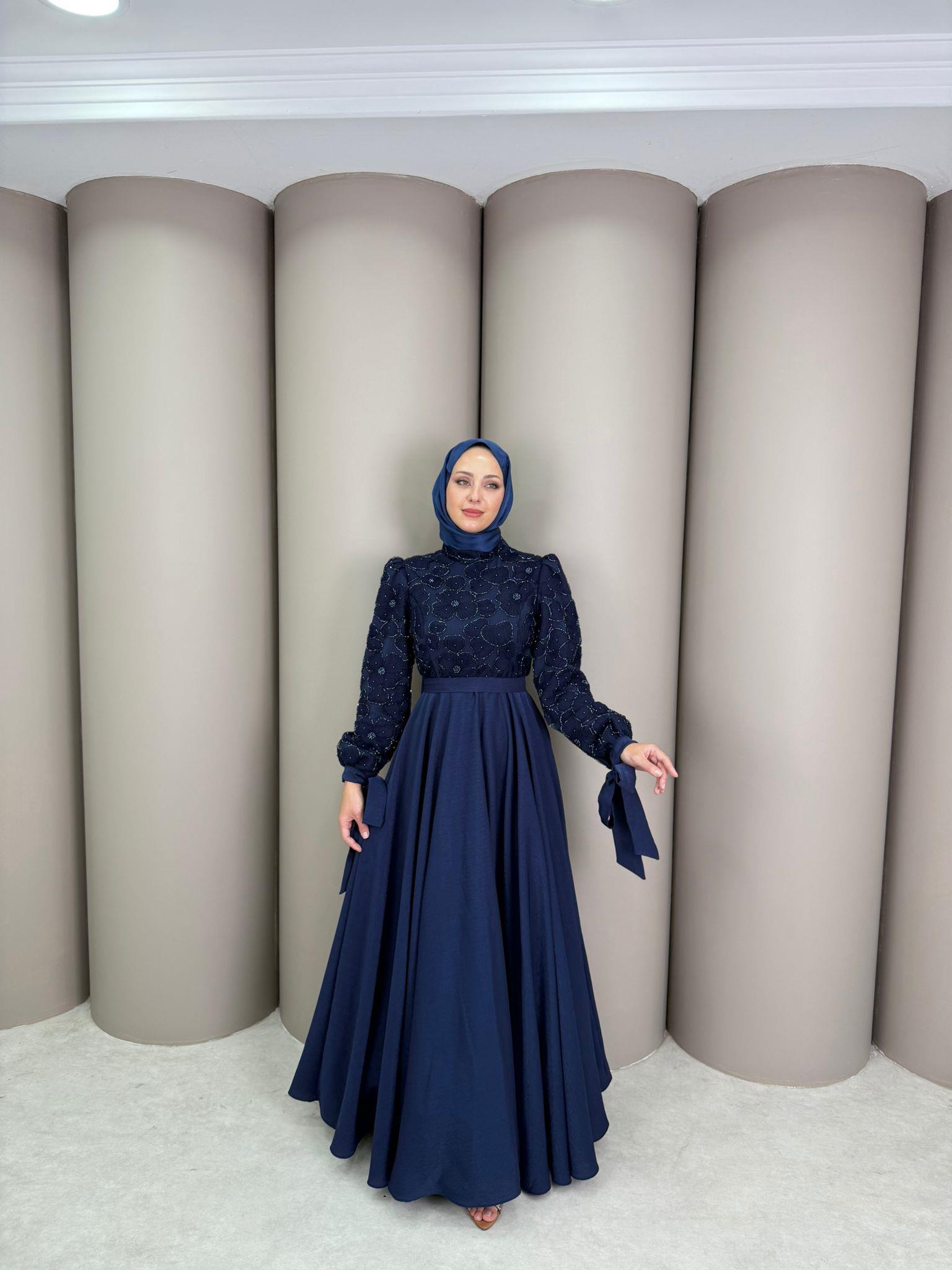 Abiye
Gülru Abiye Lacivert