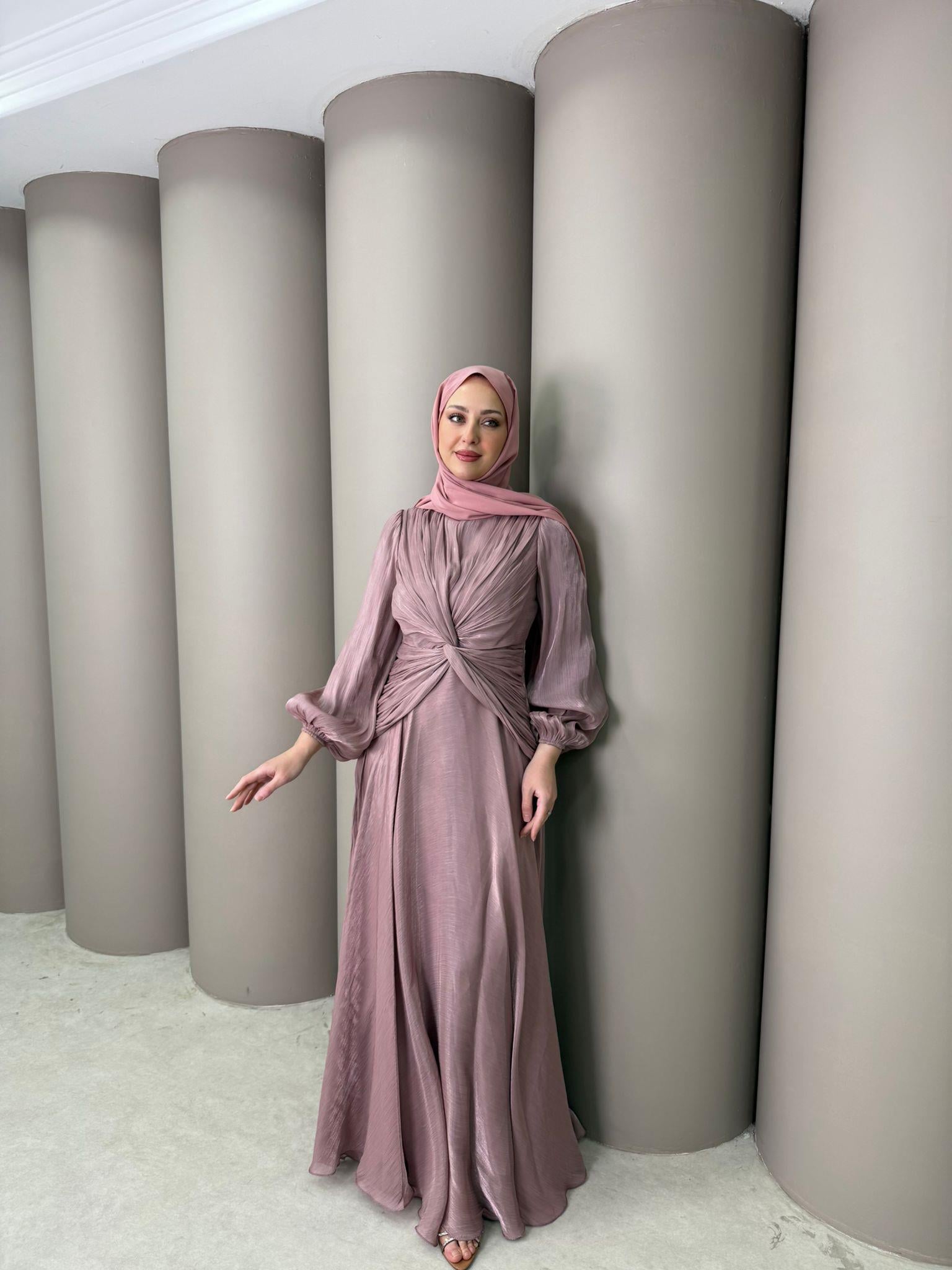 Abiye
Hande Abiye Gül Kurusu