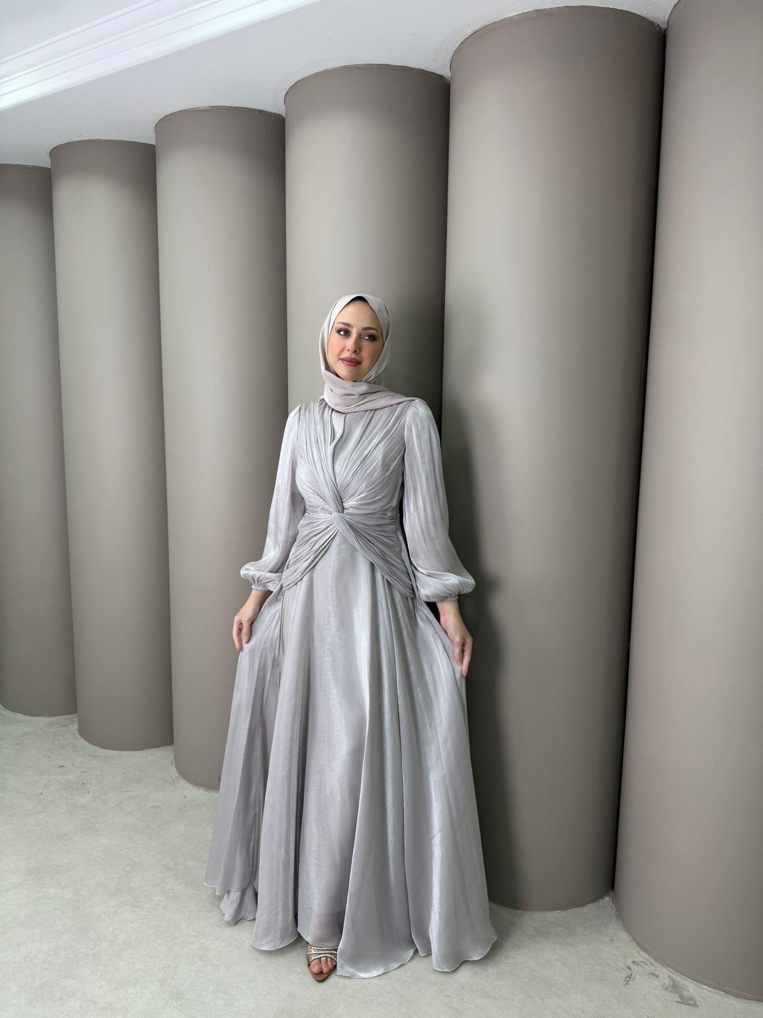 Abiye
Hande Abiye Taş