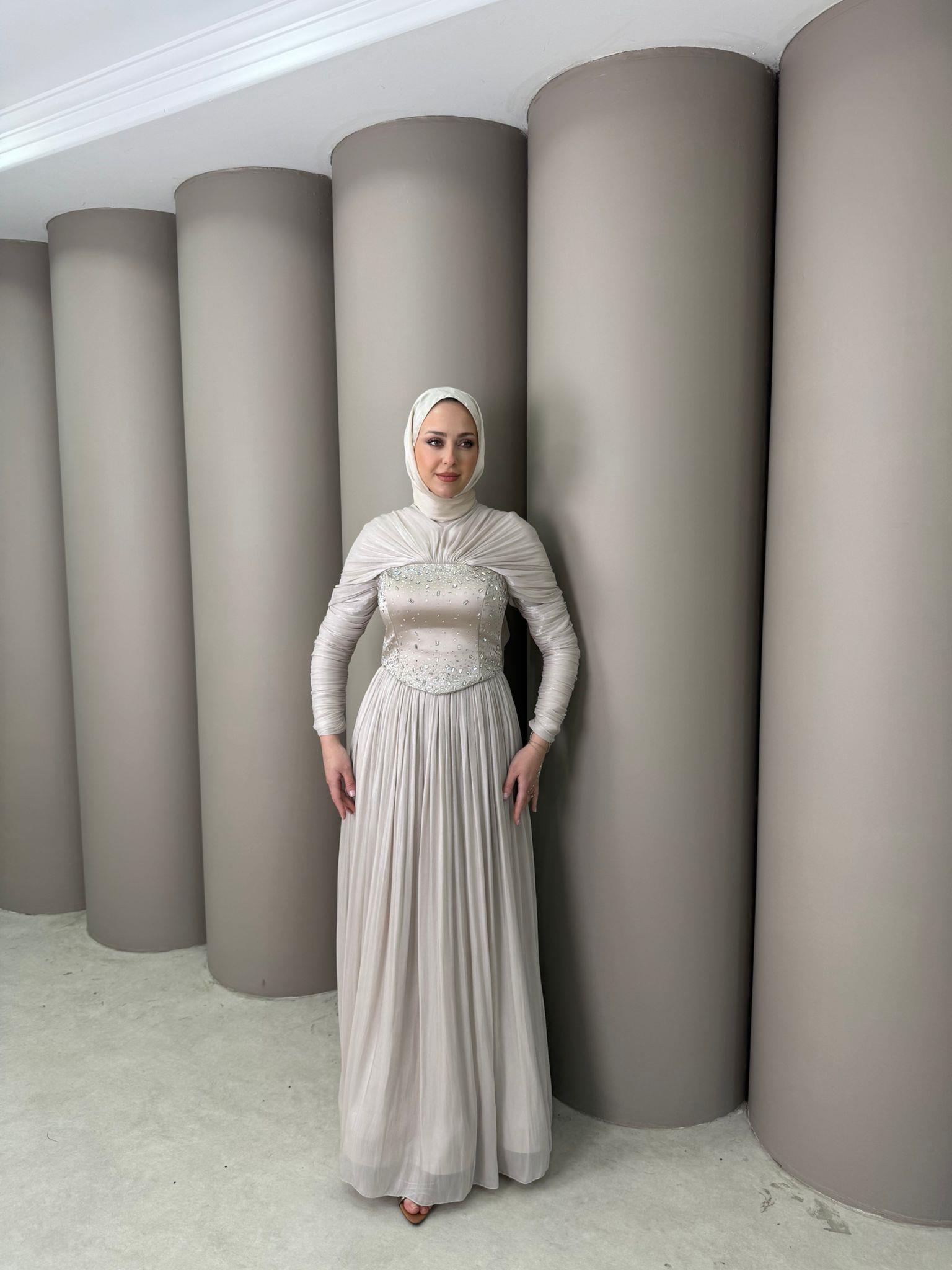 Abiye
İzabella Abiye Bej