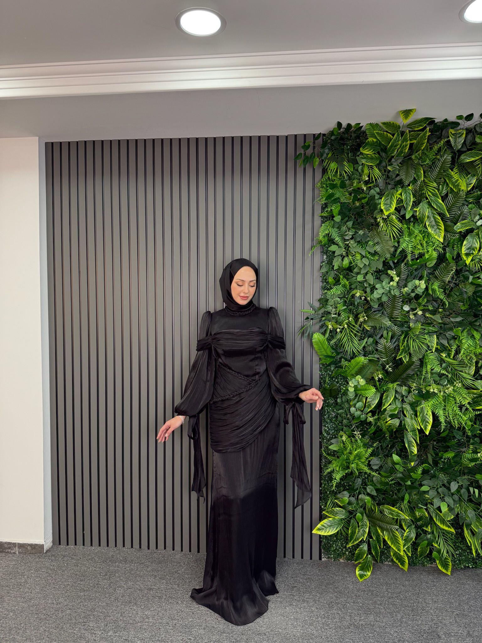 Abiye
Lisa Abiye Siyah