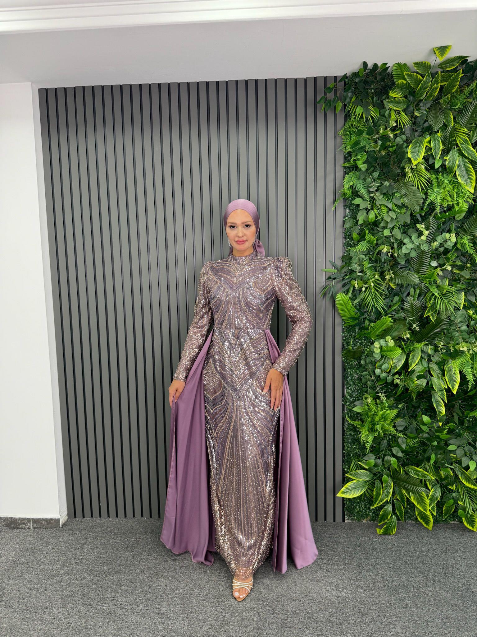 Abiye
Livia Abiye Lila