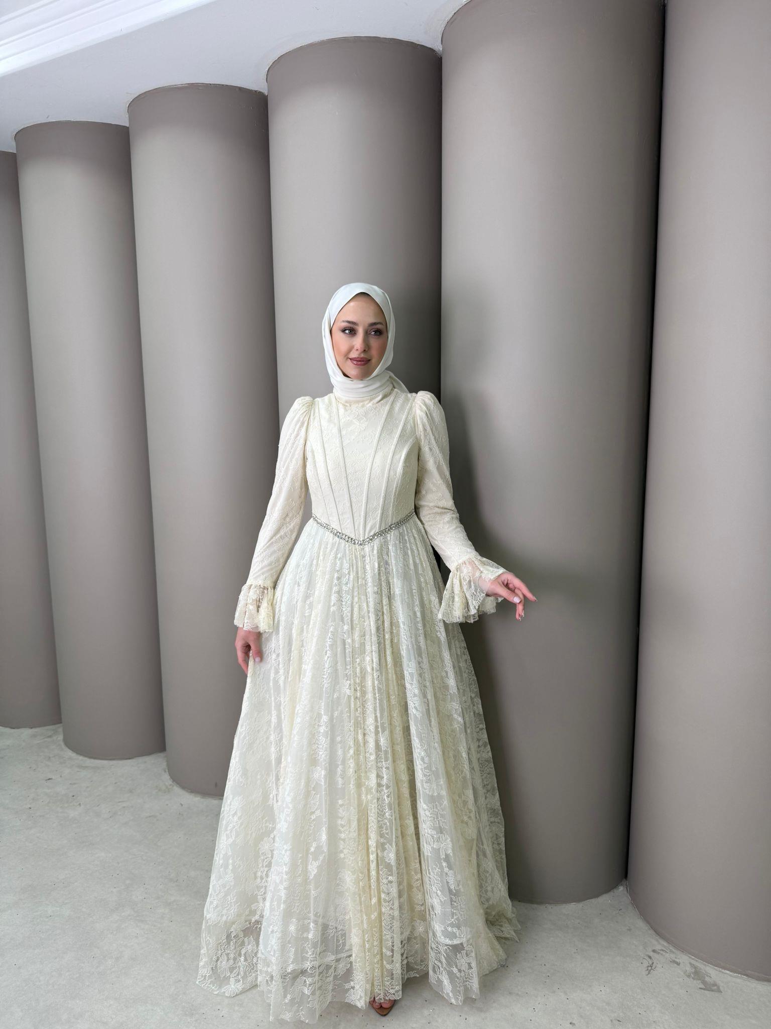 Abiye
Minel Abiye Krem