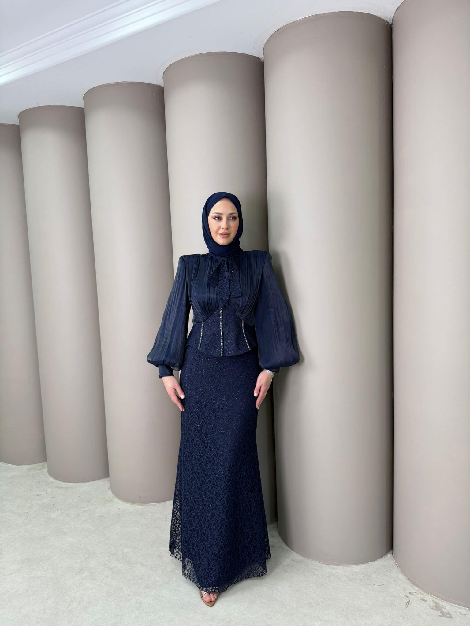 Abiye
Noir Abiye Lacivert