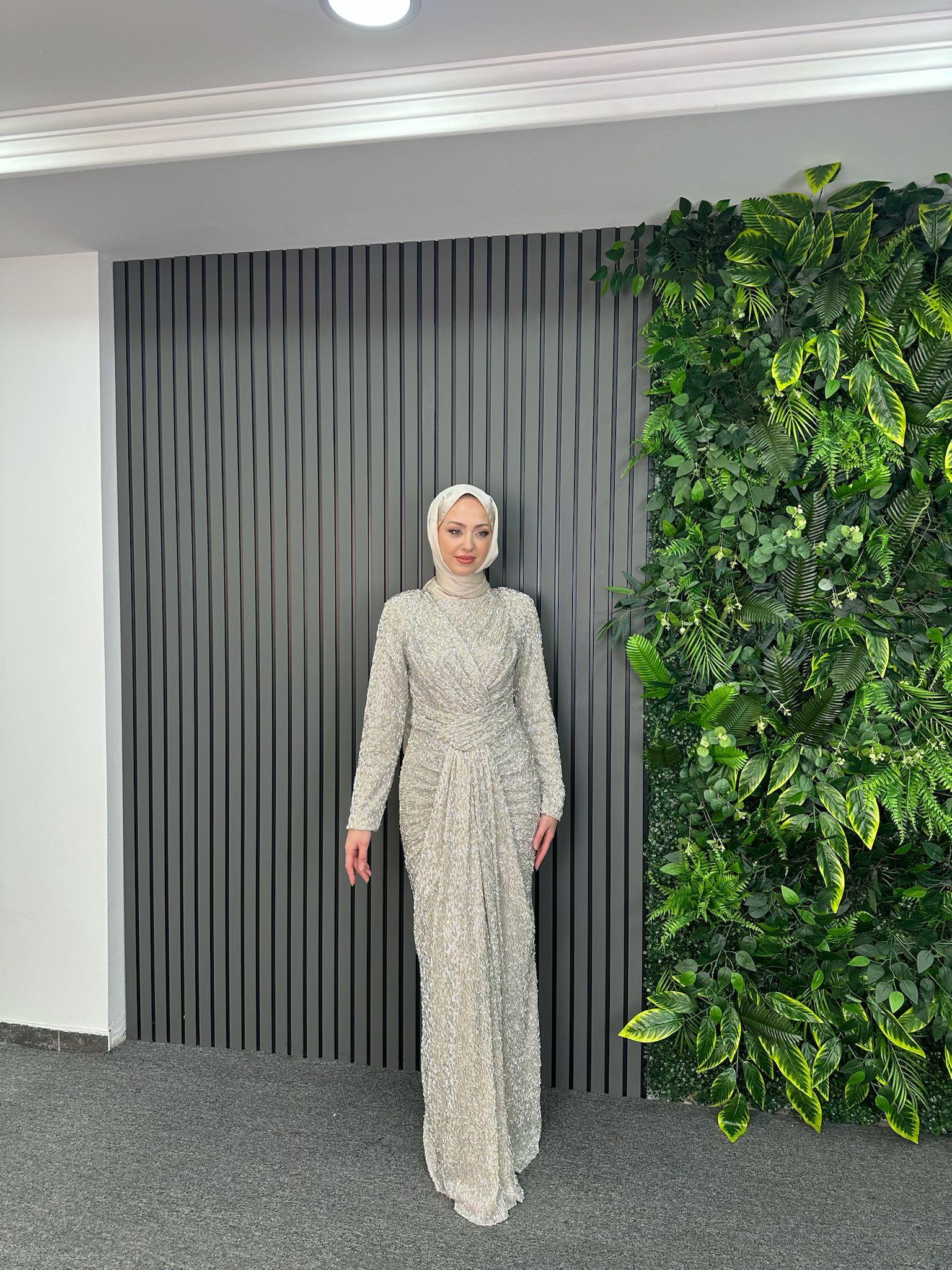 Abiye
Olivya Abiye Bej