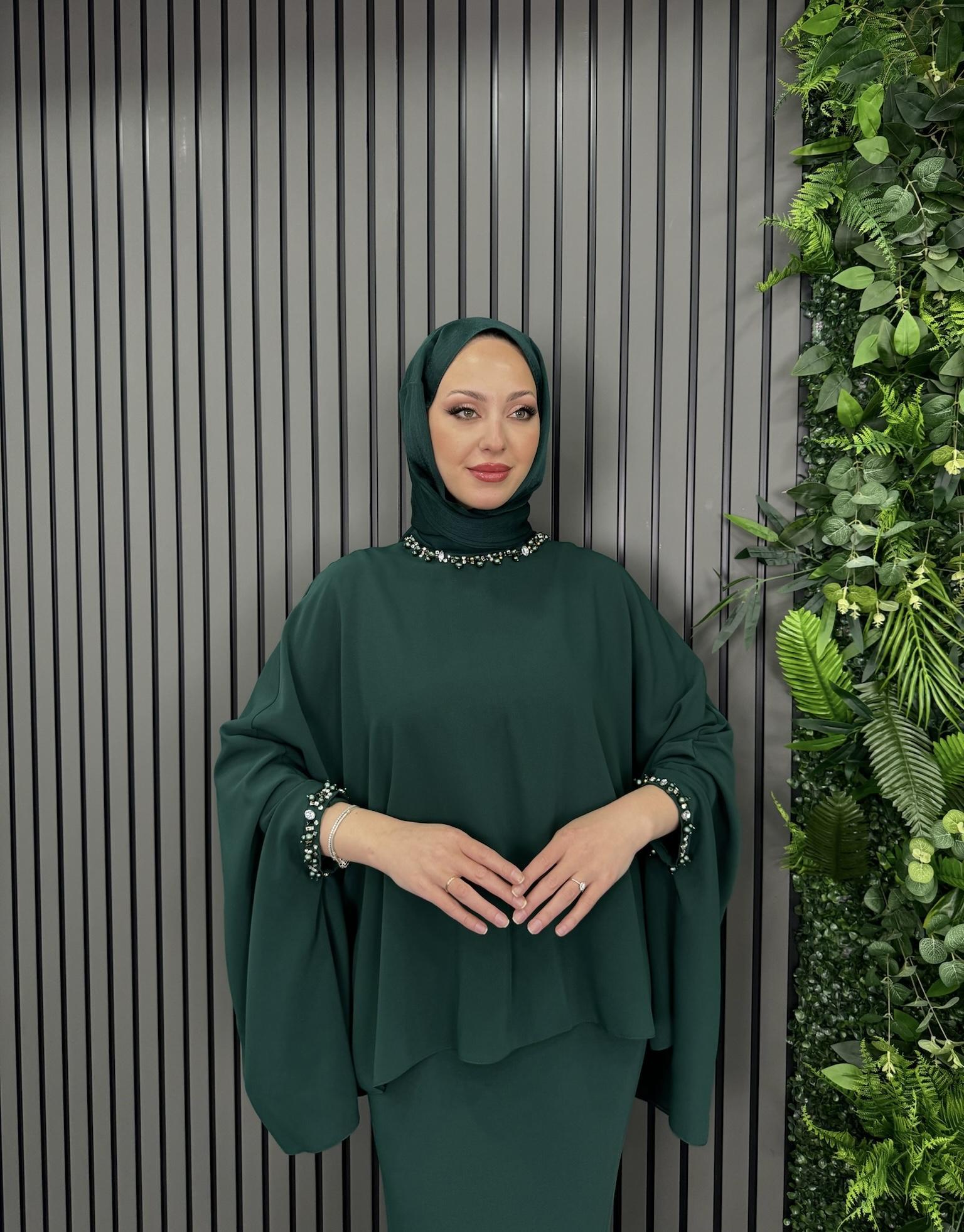 Abiye
Pelin Takım Zümrüt Yeşili