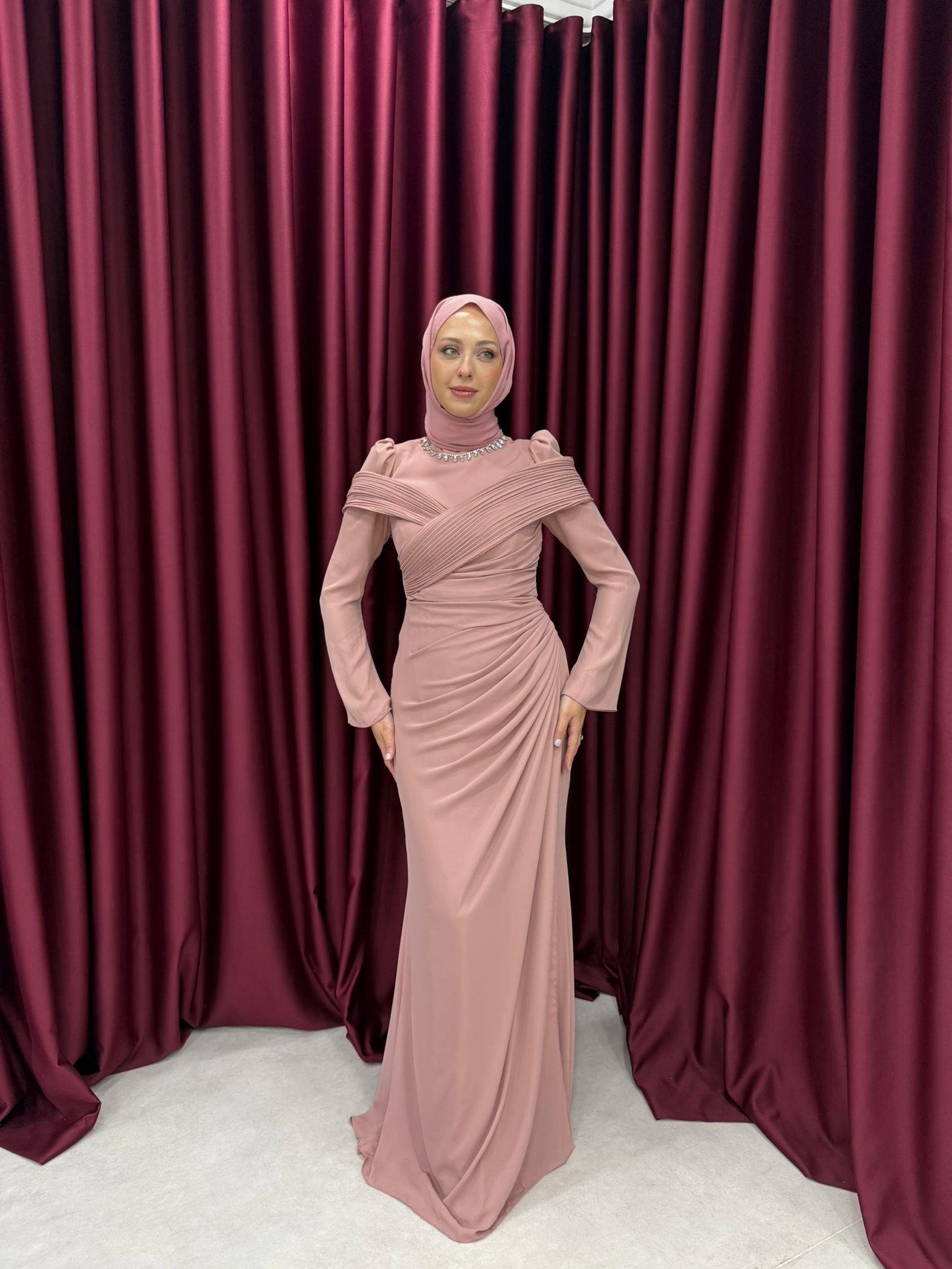 Abiye
Queen Abiye Koyu Pembe