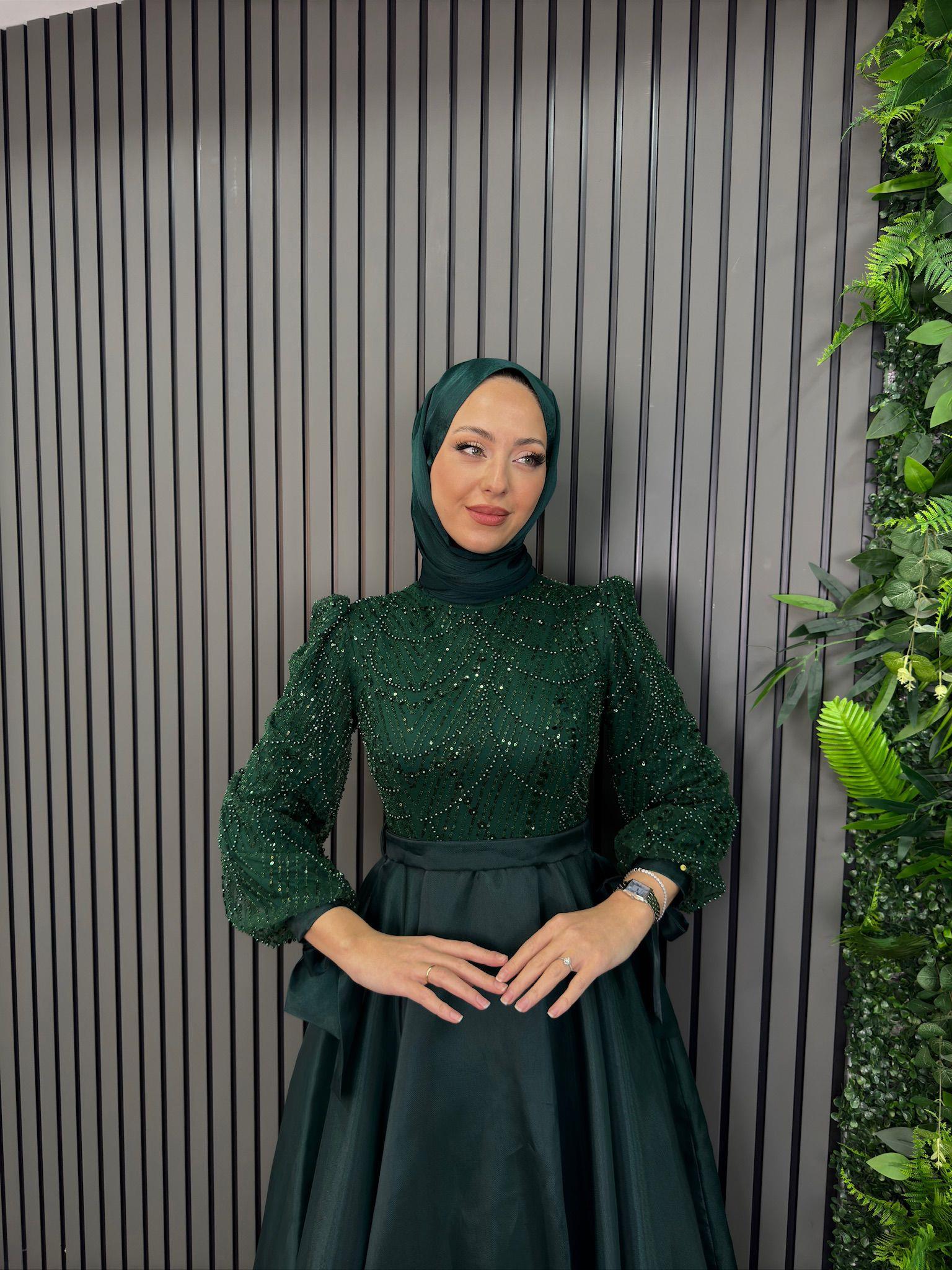 Abiye
Sinem Abiye Zümrüt Yeşili