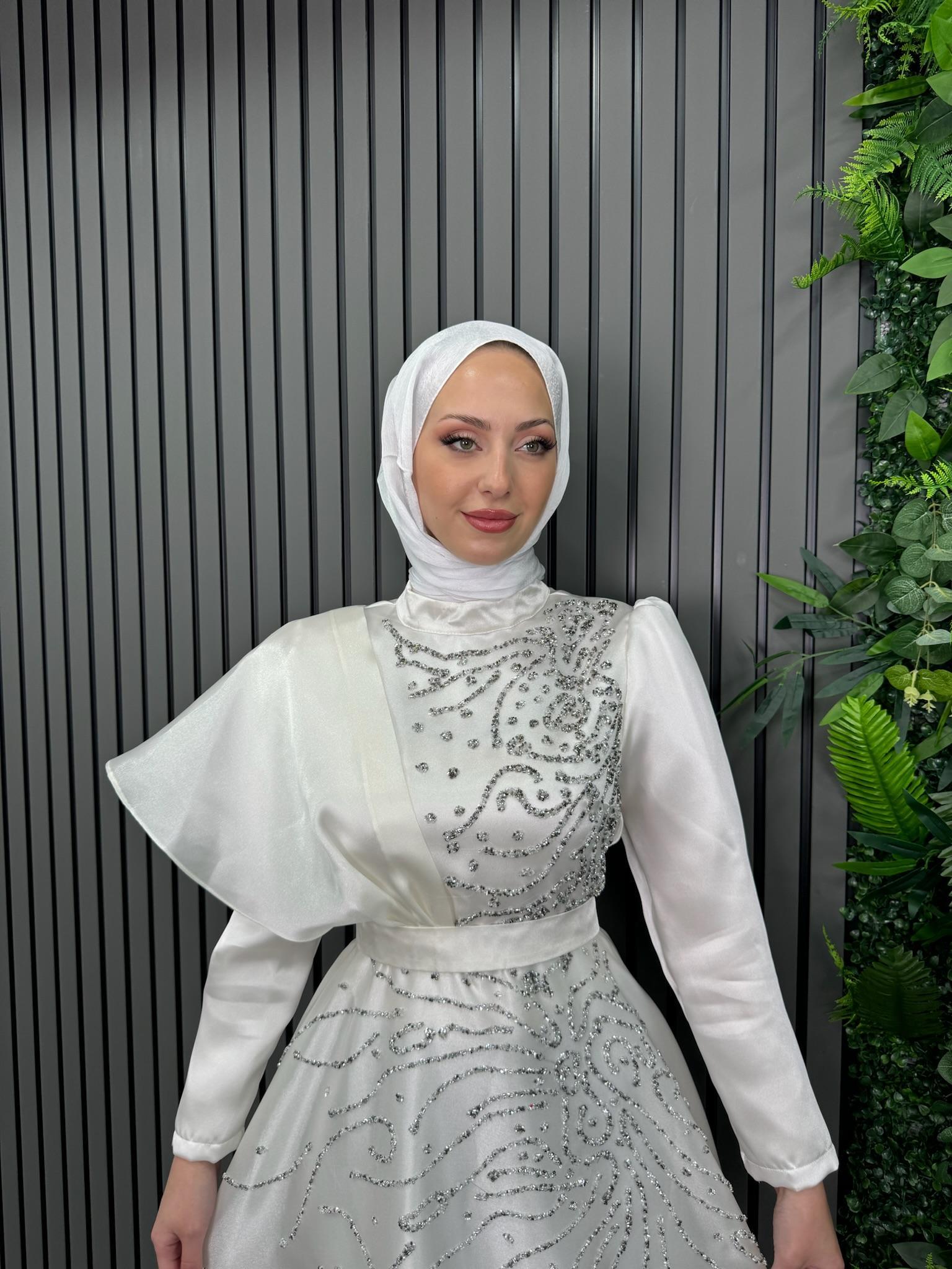 Abiye
Sister Abiye Beyaz