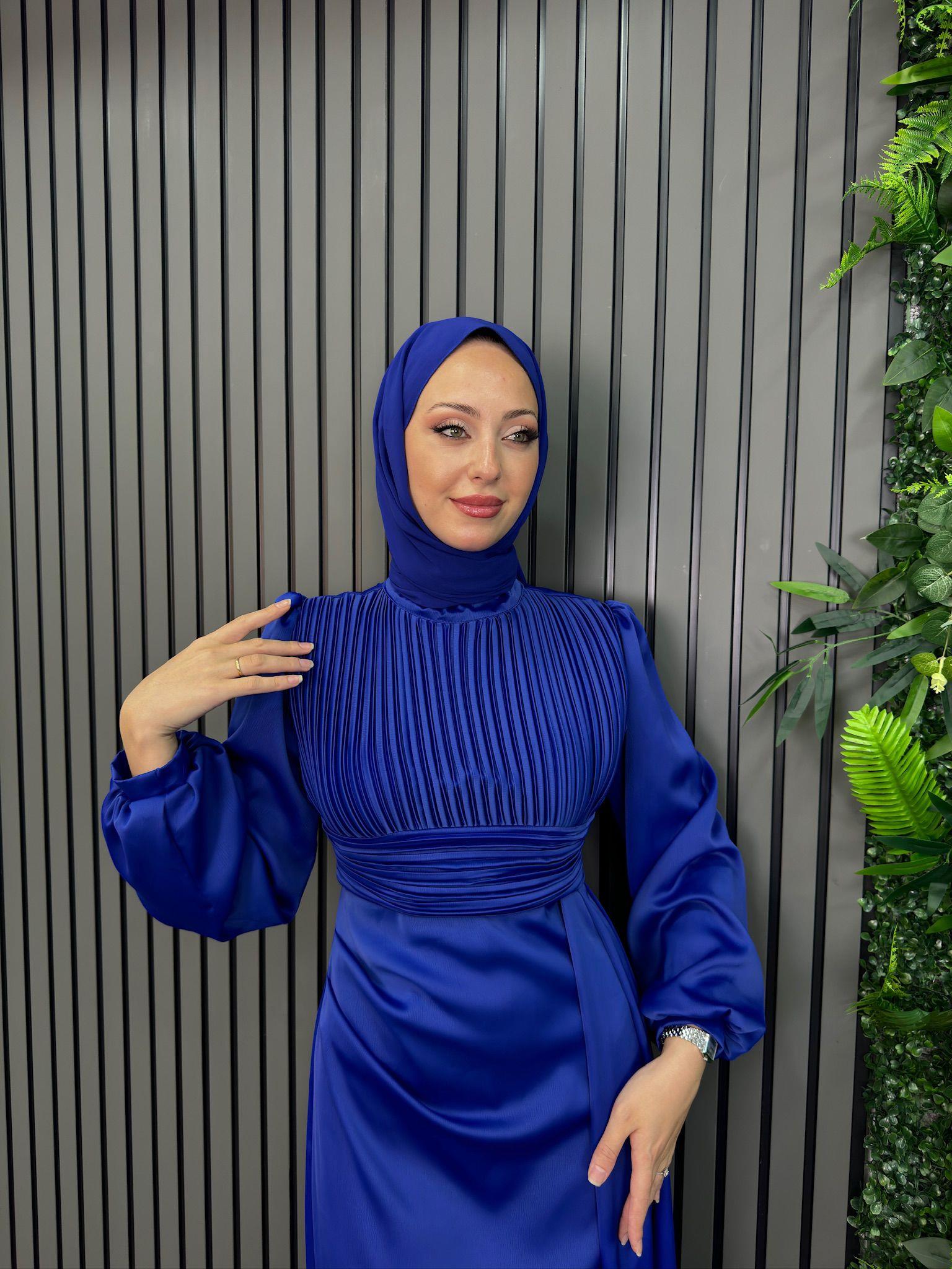 Abiye
Tuğba Abiye Saks Mavisi