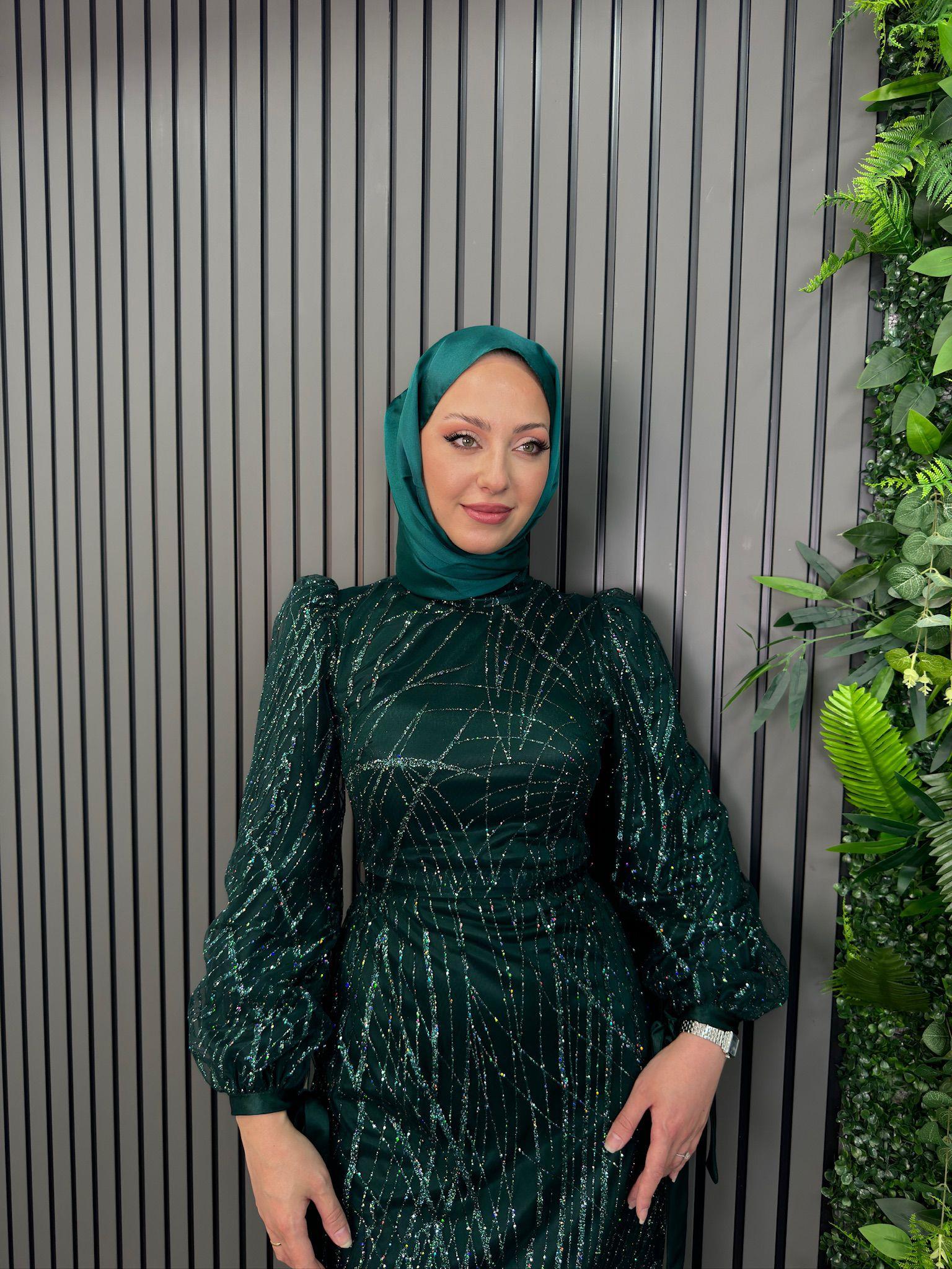 Abiye
Vizyon Abiye Zümrüt Yeşili