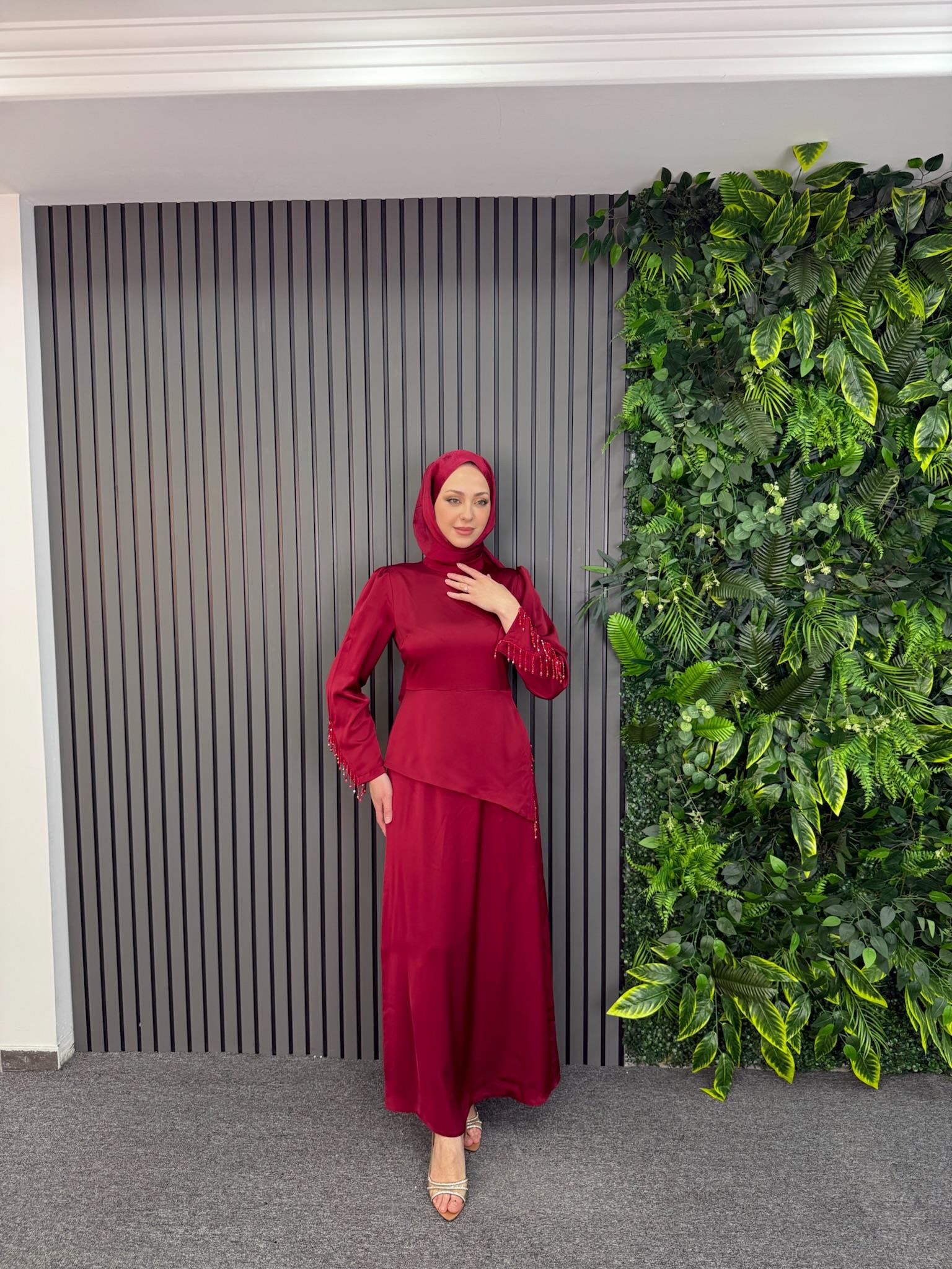 Elbise
Asude Elbise Bordo