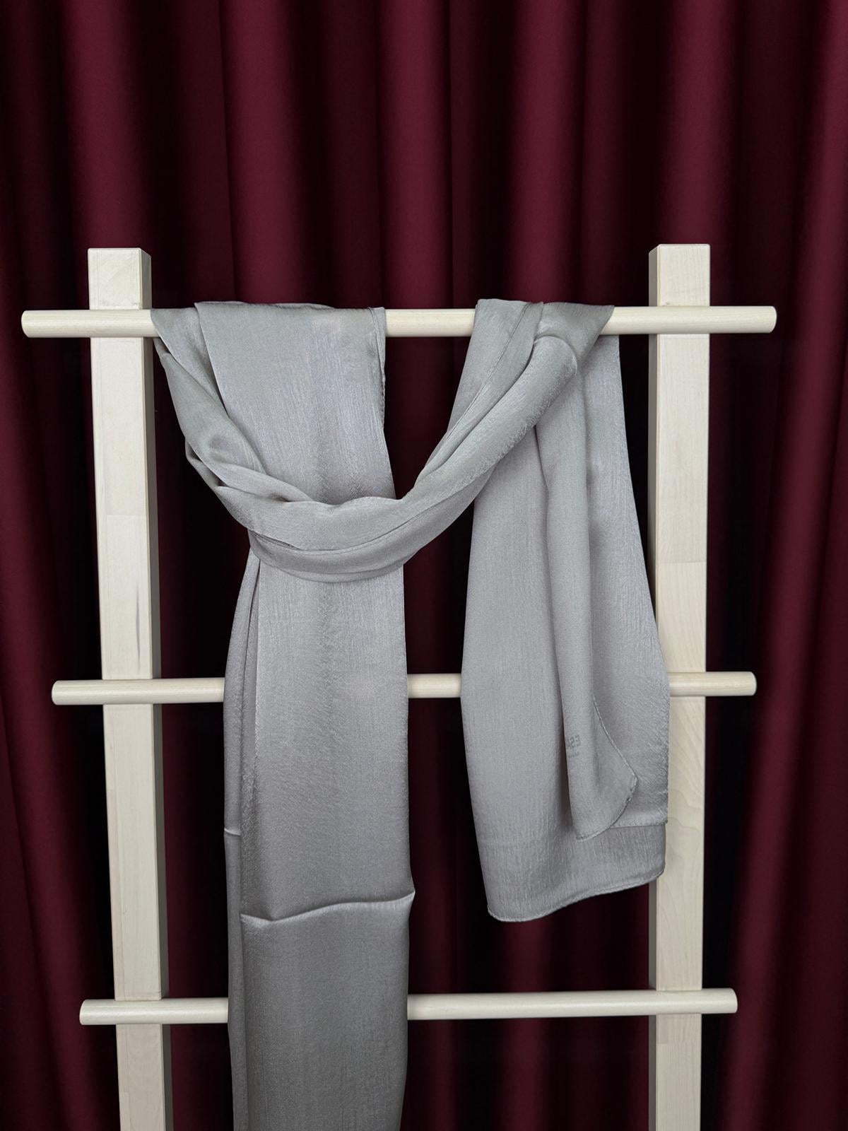 En Yeniler
Açık Gri Rengi Şal