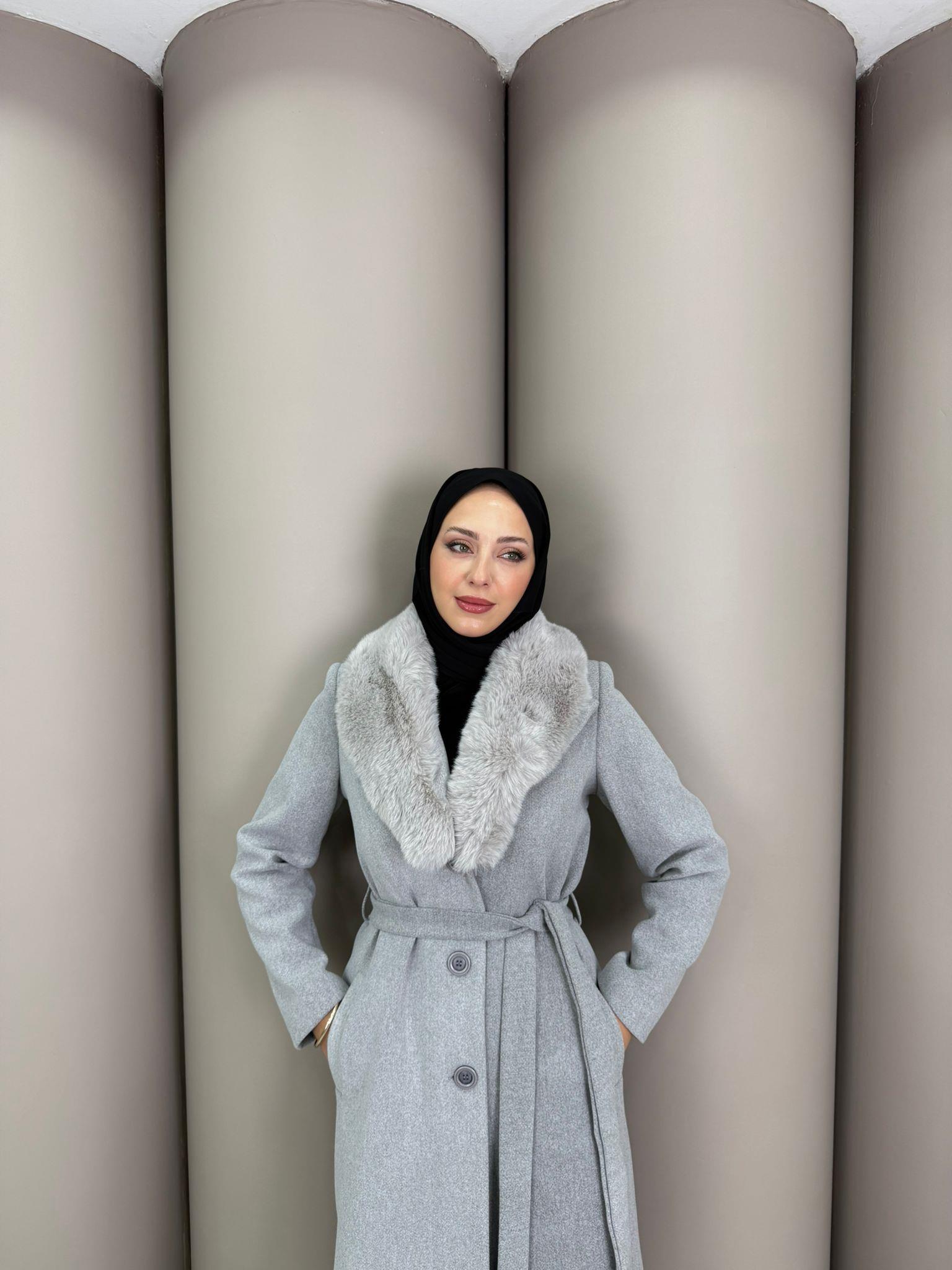 En Yeniler
Yakası Kürklü Kaban Gri