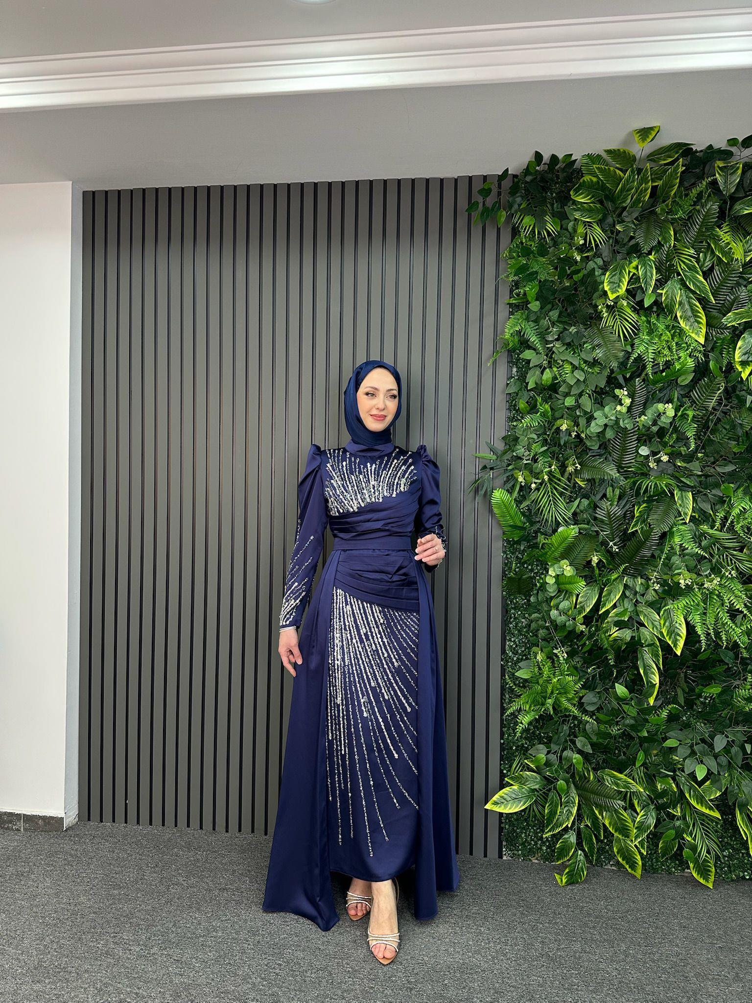 Giyim
Aylin Abiye Lacivert