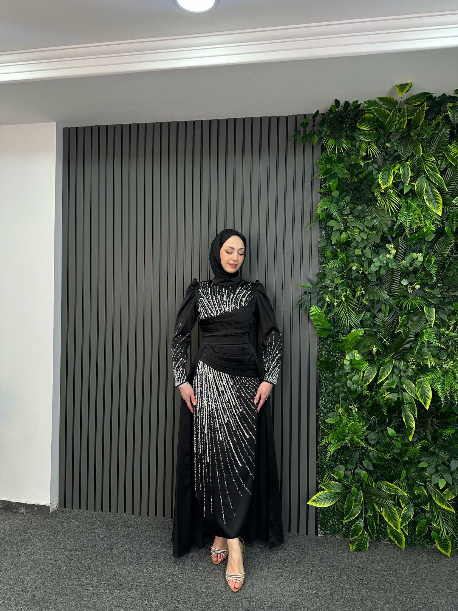 Giyim
Aylin Abiye Siyah