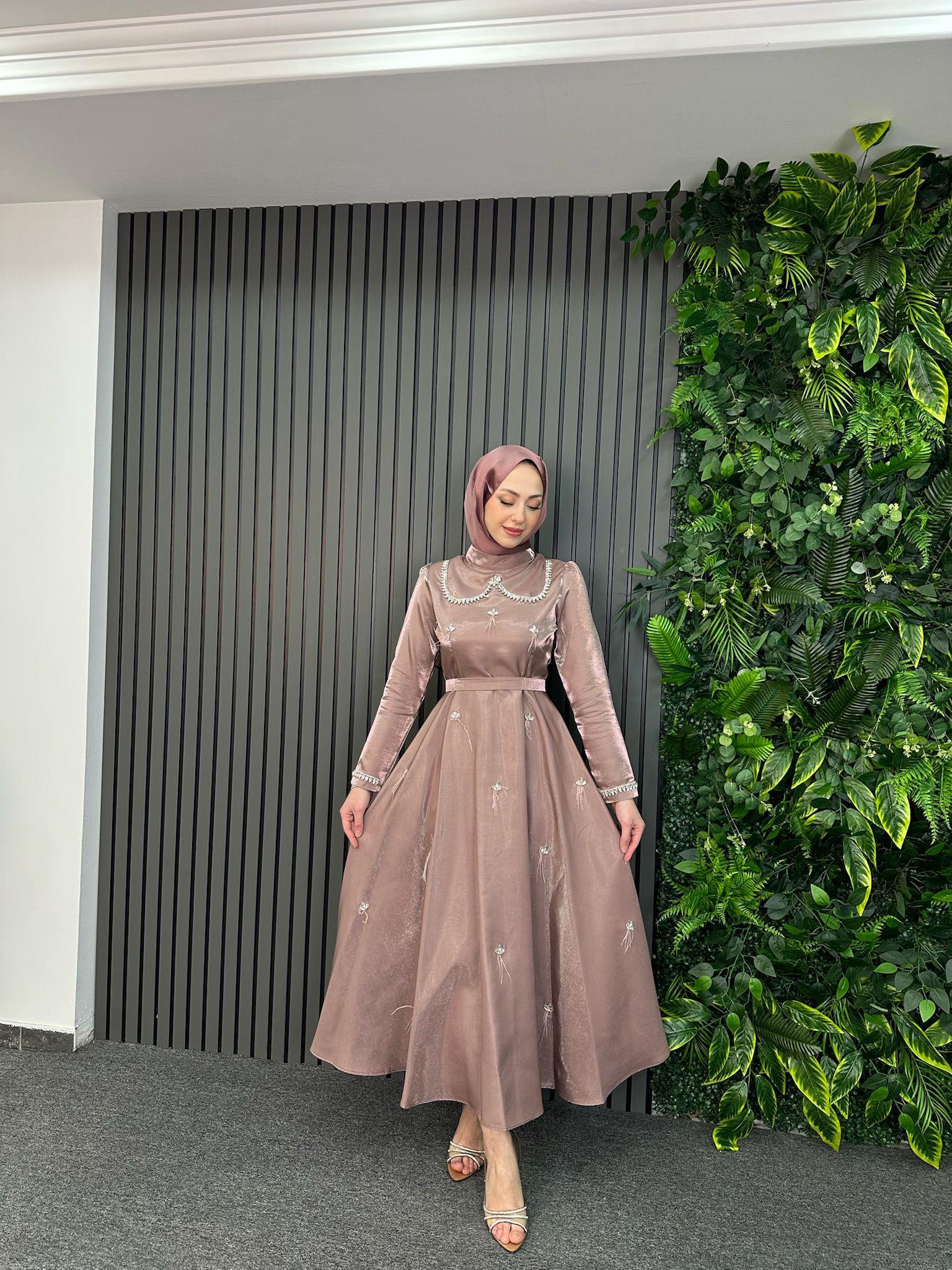 Giyim
Azra Abiye Pudra