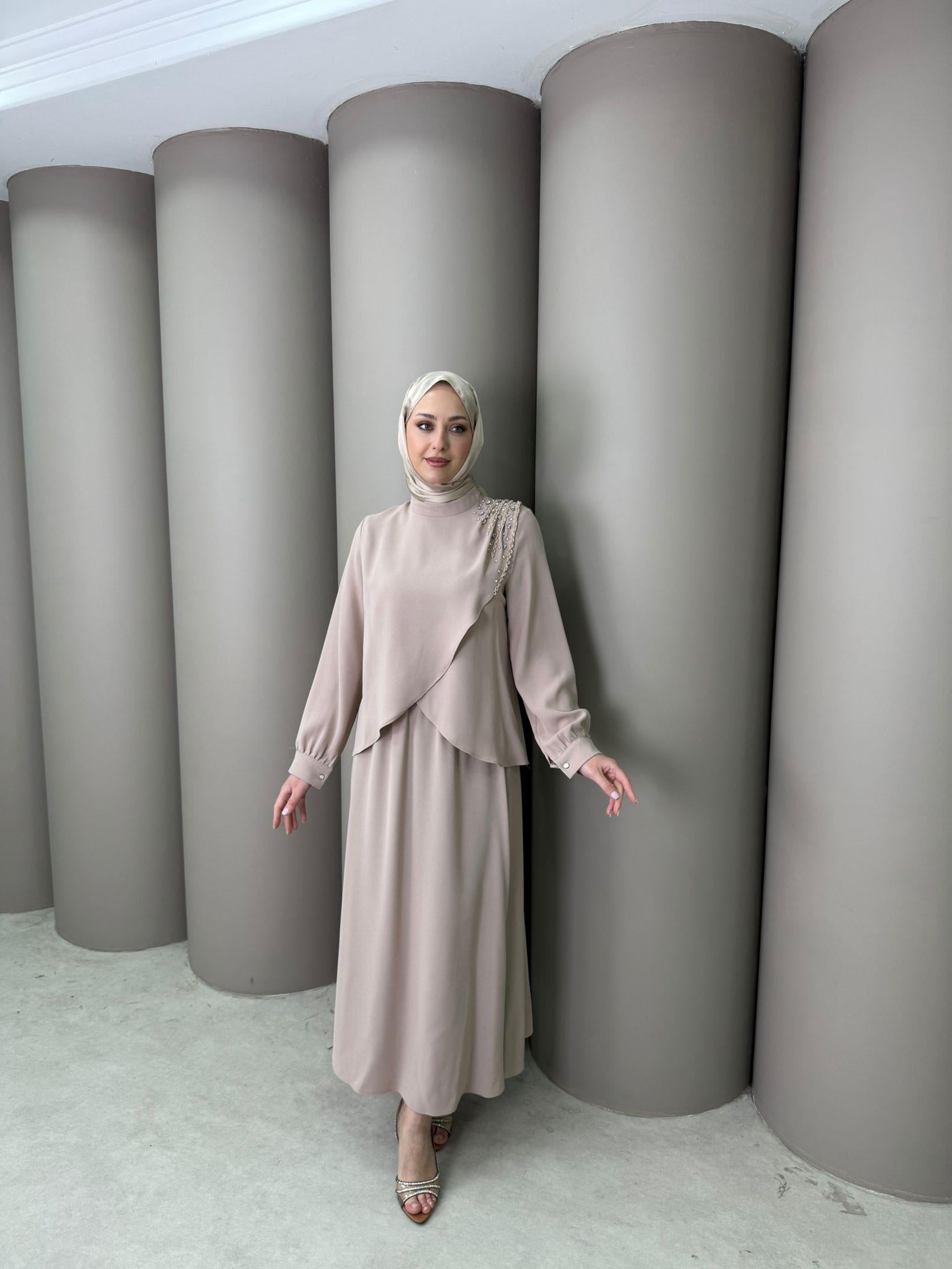 Takım
Beyza Takım Bej