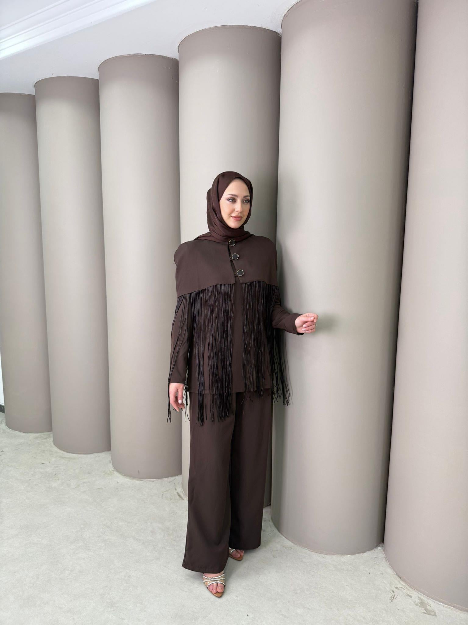 Takım
Ella Takım Kahve