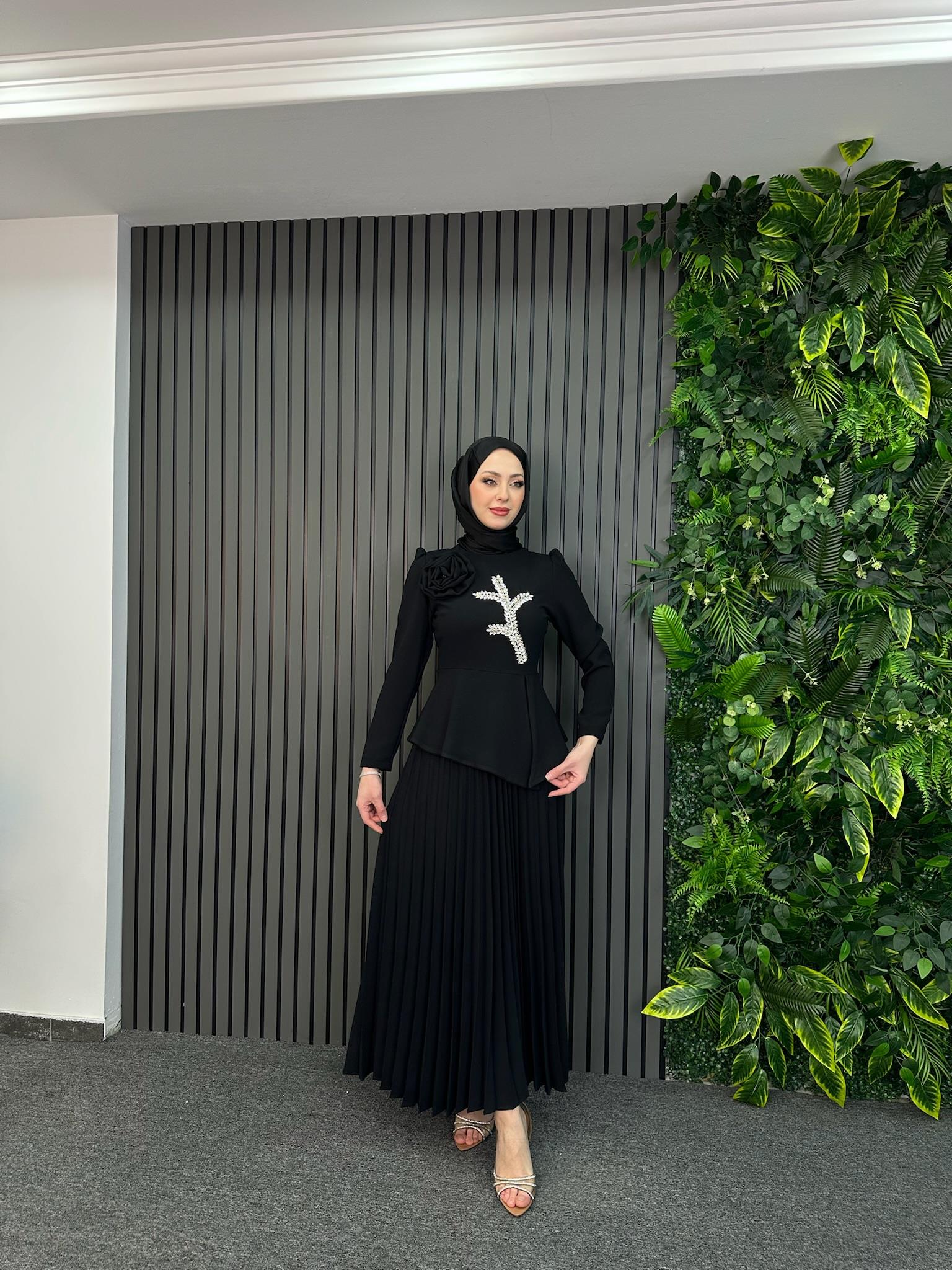 Takım
Medine Takım Siyah