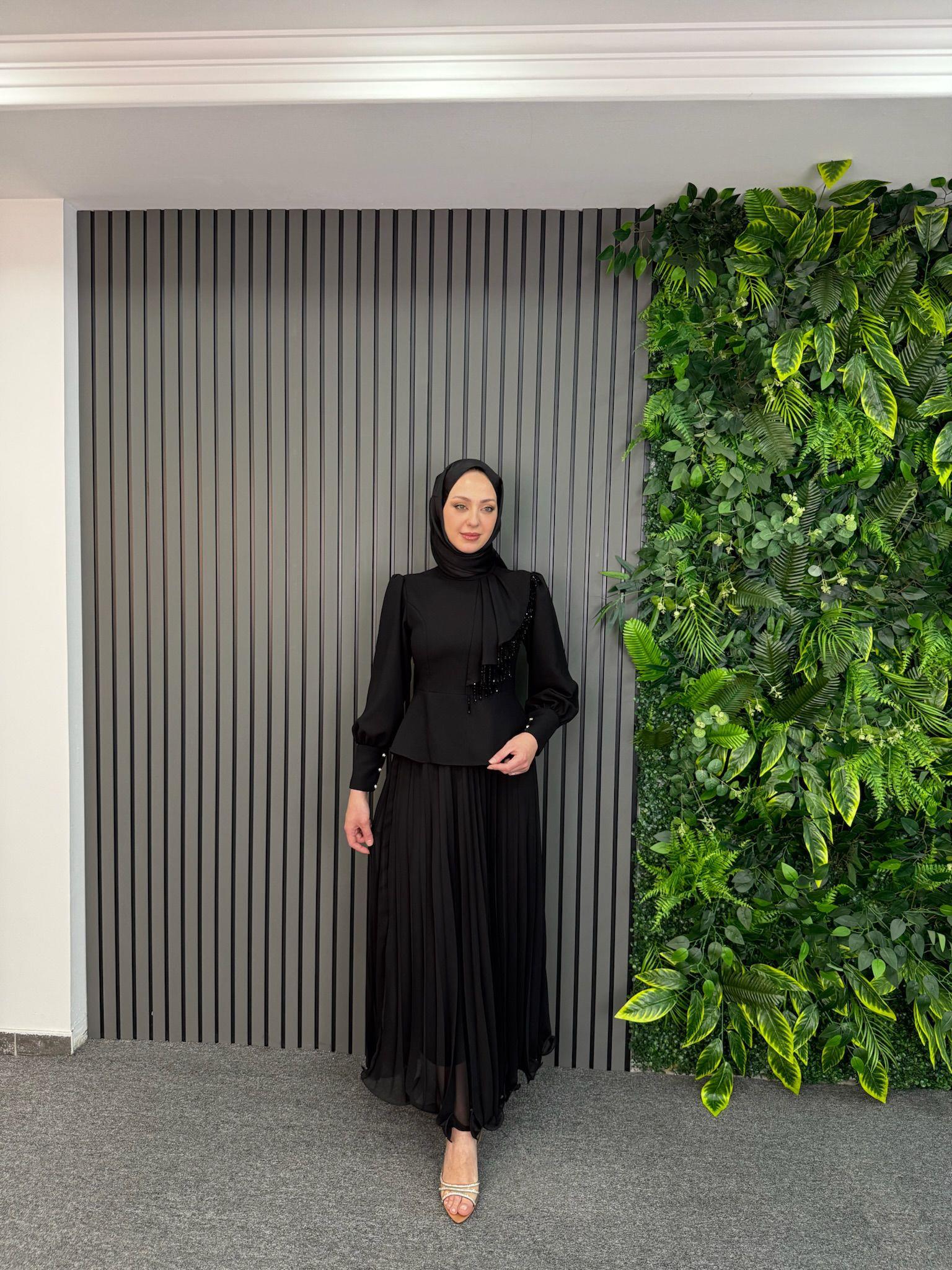 Takım
Vera Takım Siyah